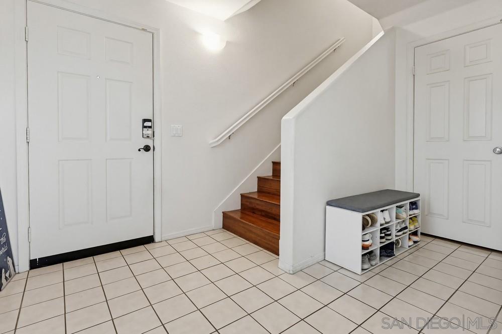 Detail Gallery Image 7 of 59 For 5427  Soho View Ter, San Diego,  CA 92105 - 3 Beds | 2/2 Baths