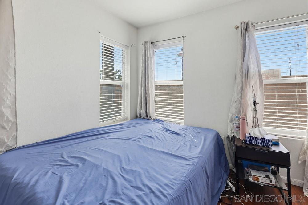 Detail Gallery Image 9 of 59 For 5427  Soho View Ter, San Diego,  CA 92105 - 3 Beds | 2/2 Baths