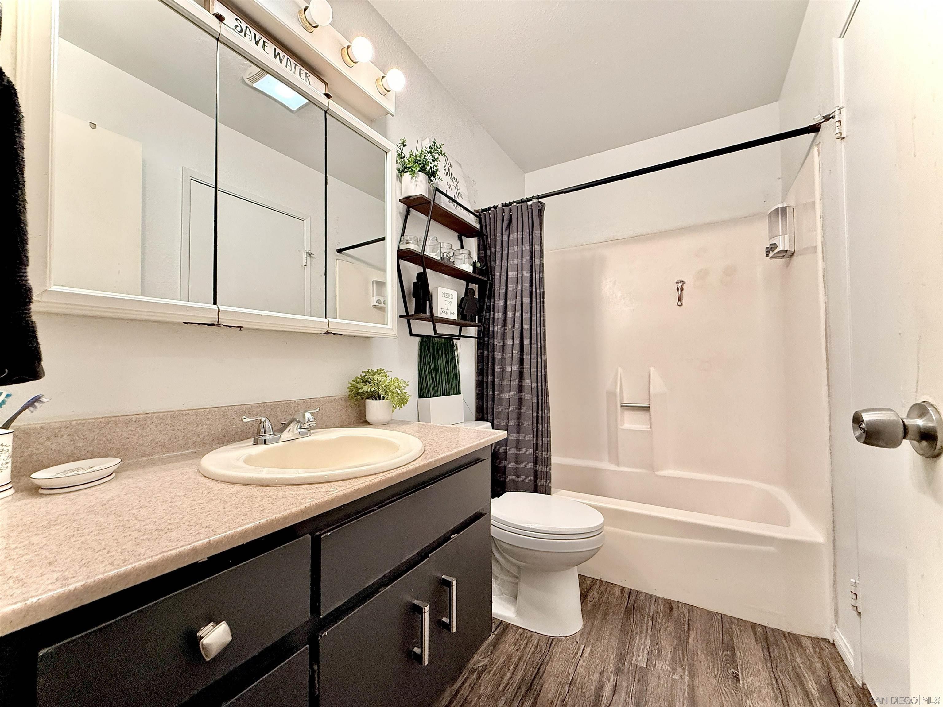 Detail Gallery Image 14 of 22 For 321  Sun Ct, El Cajon,  CA 92021 - 3 Beds | 1 Baths