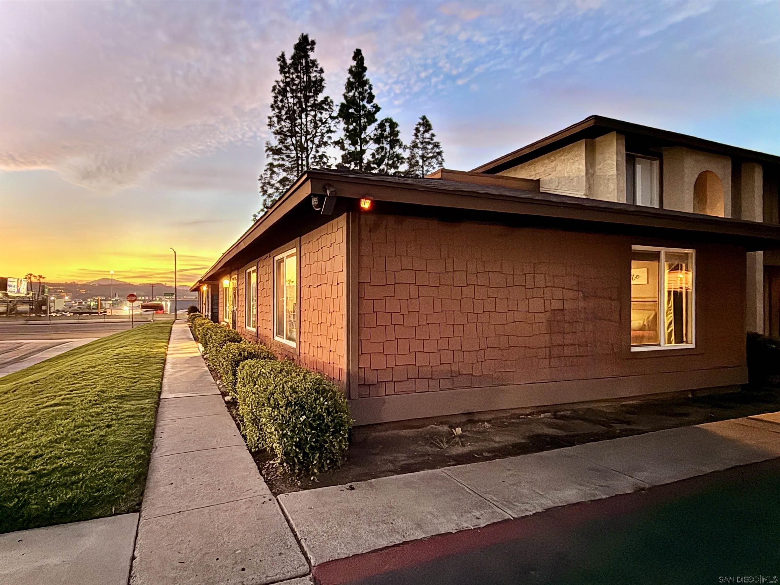 Detail Gallery Image 3 of 22 For 321  Sun Ct, El Cajon,  CA 92021 - 3 Beds | 1 Baths