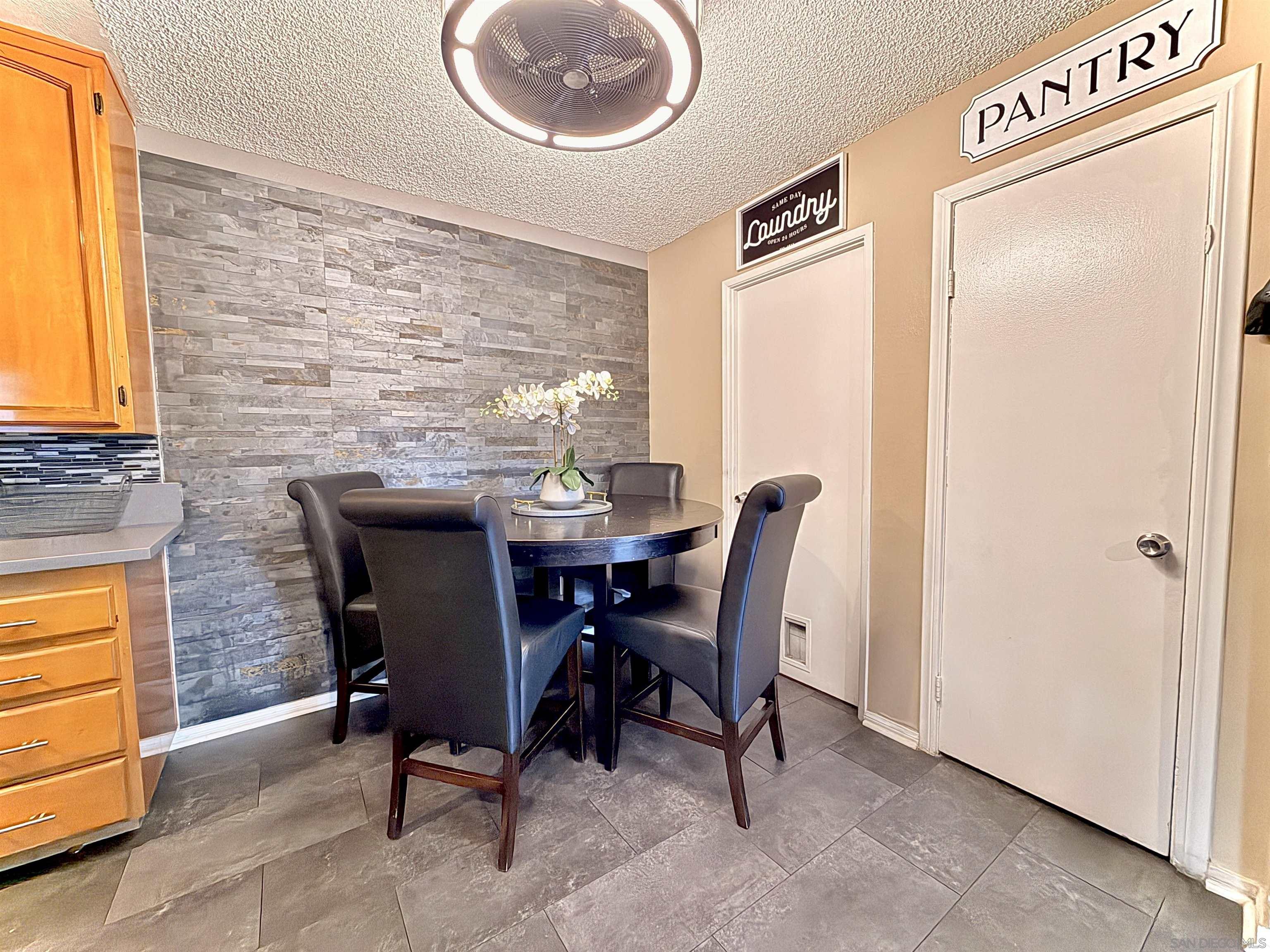 Detail Gallery Image 7 of 22 For 321  Sun Ct, El Cajon,  CA 92021 - 3 Beds | 1 Baths