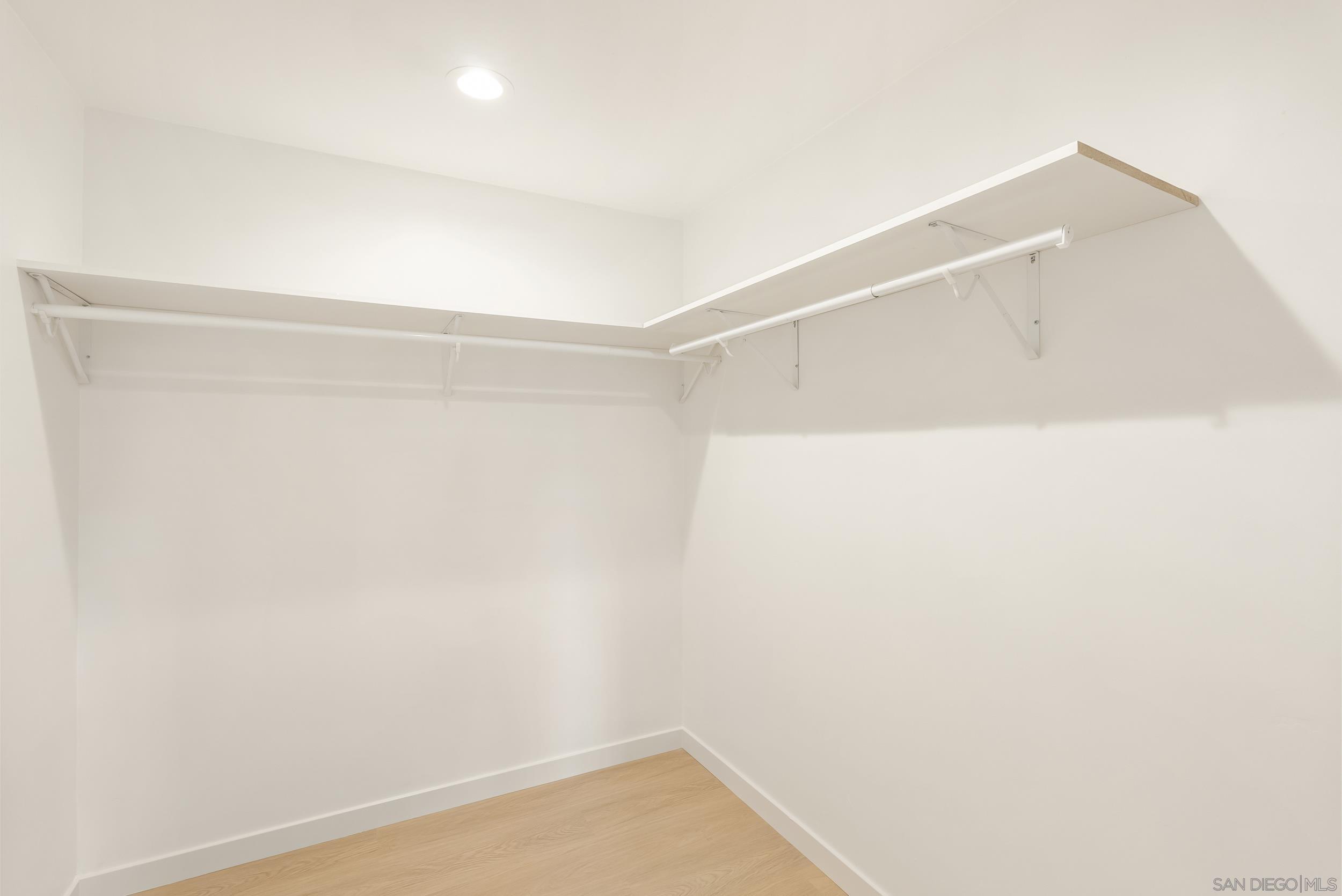 Detail Gallery Image 17 of 44 For 5825  Caminito Del Estio, La Jolla,  CA 92037 - 3 Beds | 2/1 Baths