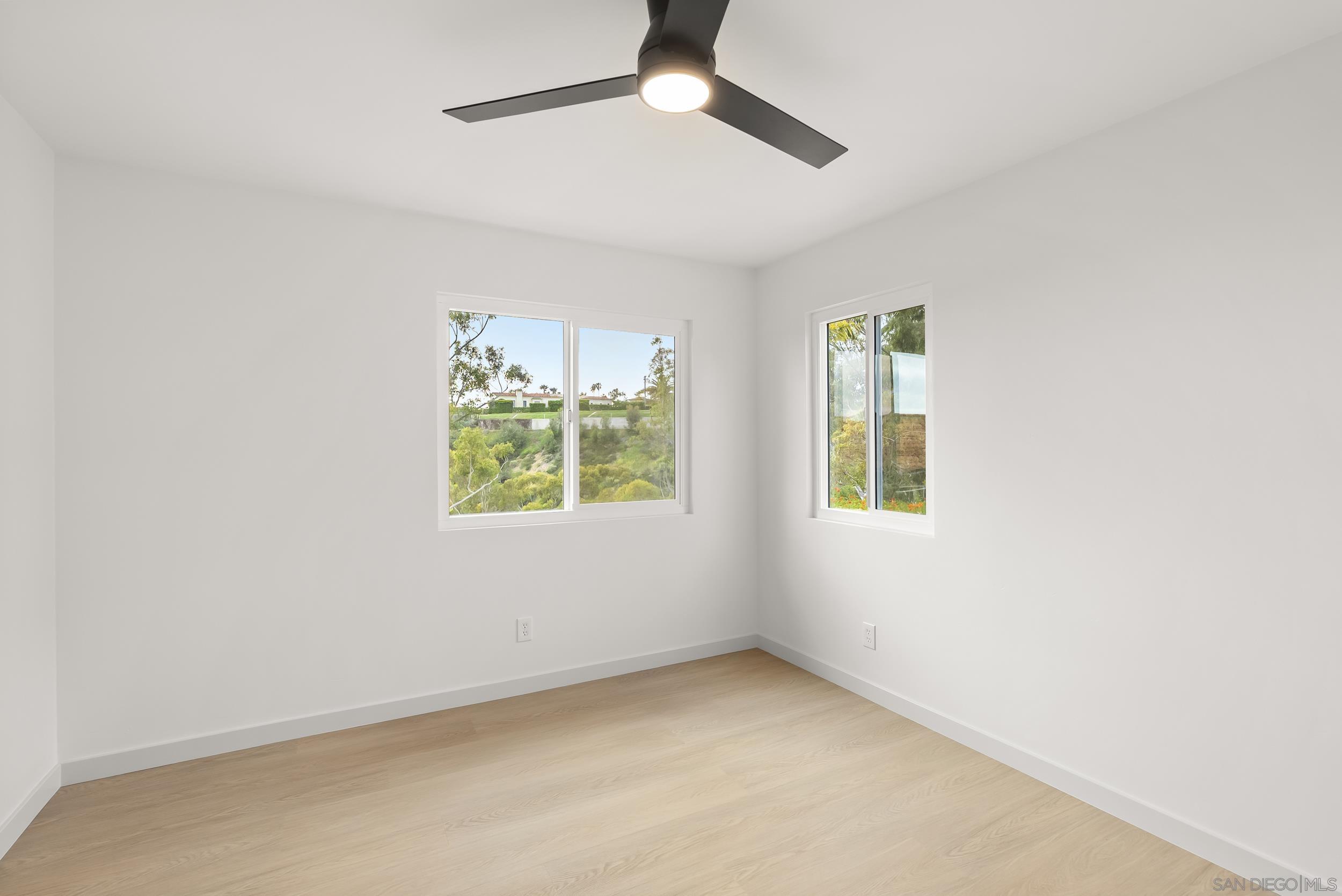 Detail Gallery Image 22 of 44 For 5825  Caminito Del Estio, La Jolla,  CA 92037 - 3 Beds | 2/1 Baths