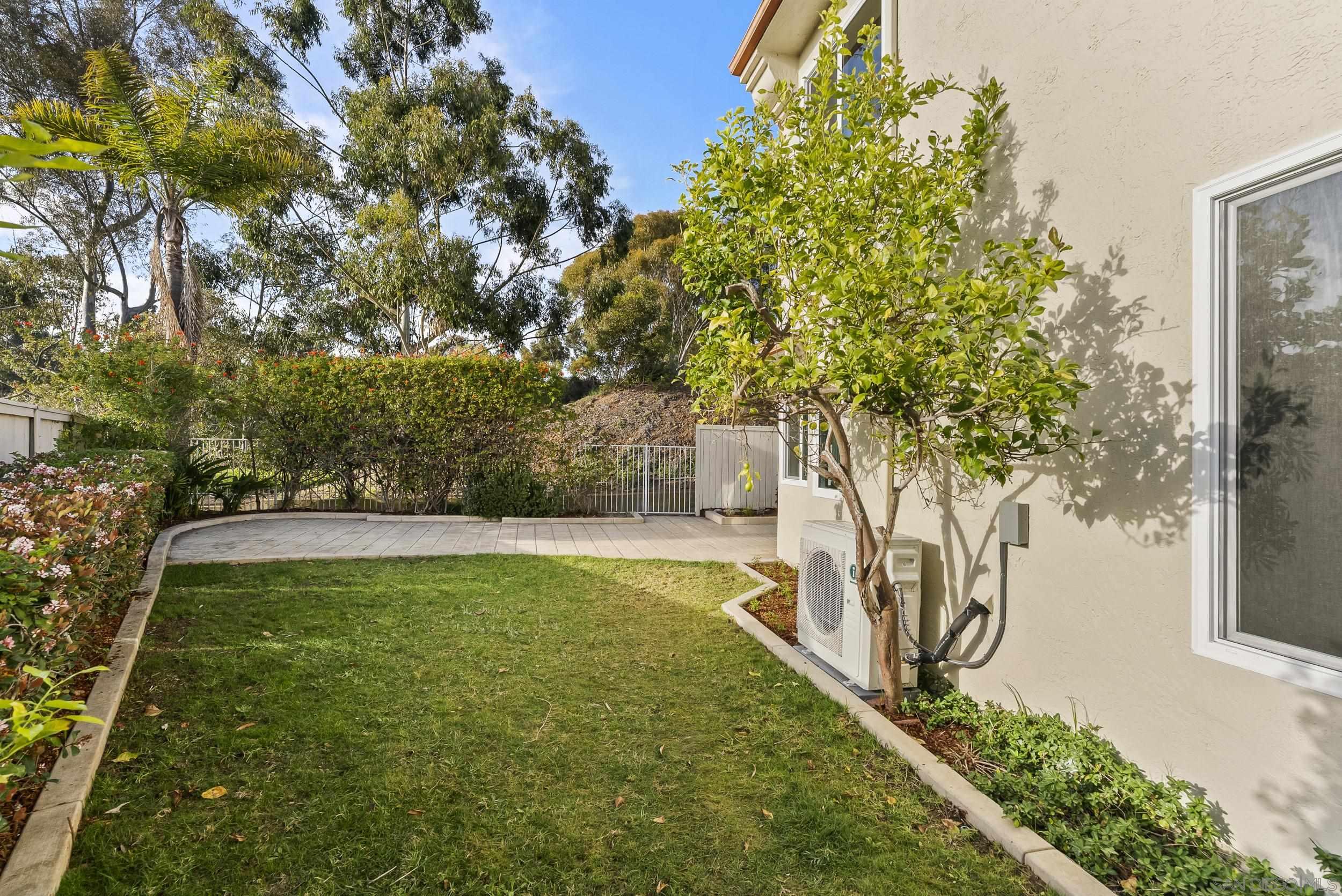 Detail Gallery Image 32 of 44 For 5825  Caminito Del Estio, La Jolla,  CA 92037 - 3 Beds | 2/1 Baths