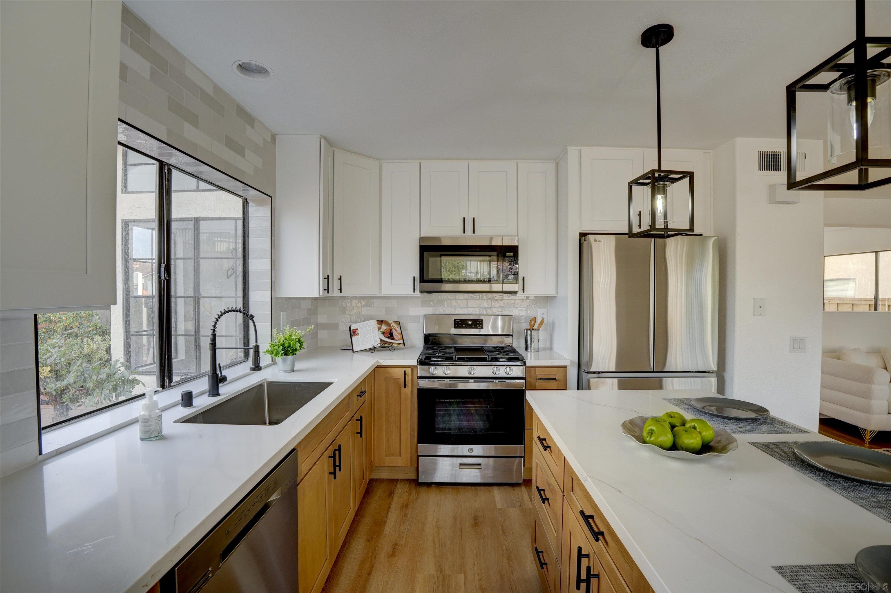 Detail Gallery Image 8 of 15 For 10242  Keoki St, San Diego,  CA 92126 - 4 Beds | 2/1 Baths