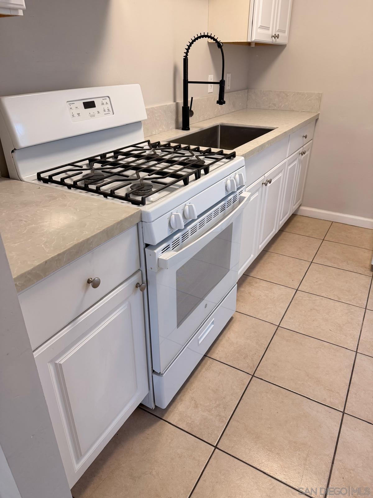 Detail Gallery Image 11 of 38 For 1231-33  Hoover  Ave, National City,  CA 91950 - – Beds | – Baths