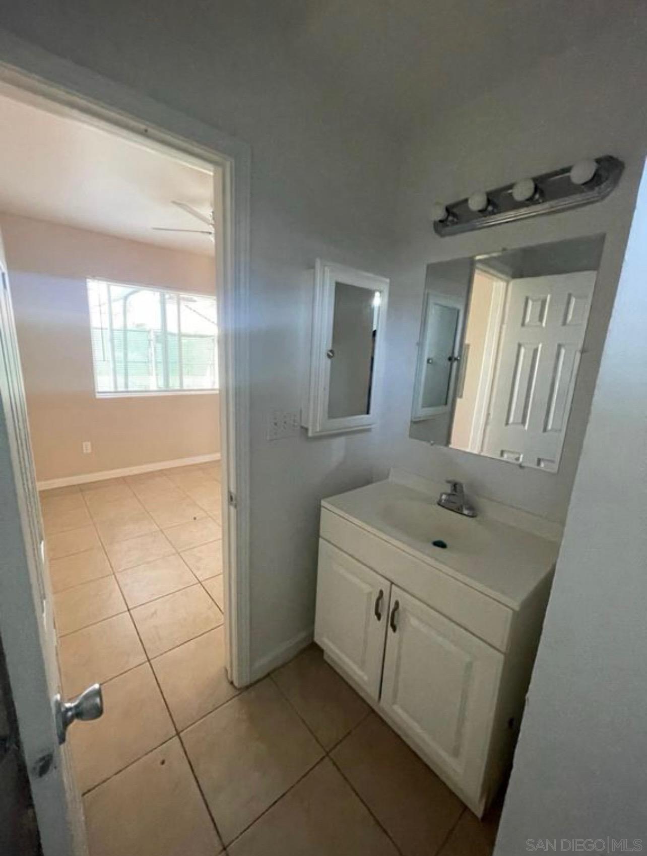 Detail Gallery Image 33 of 38 For 1231-33  Hoover  Ave, National City,  CA 91950 - – Beds | – Baths