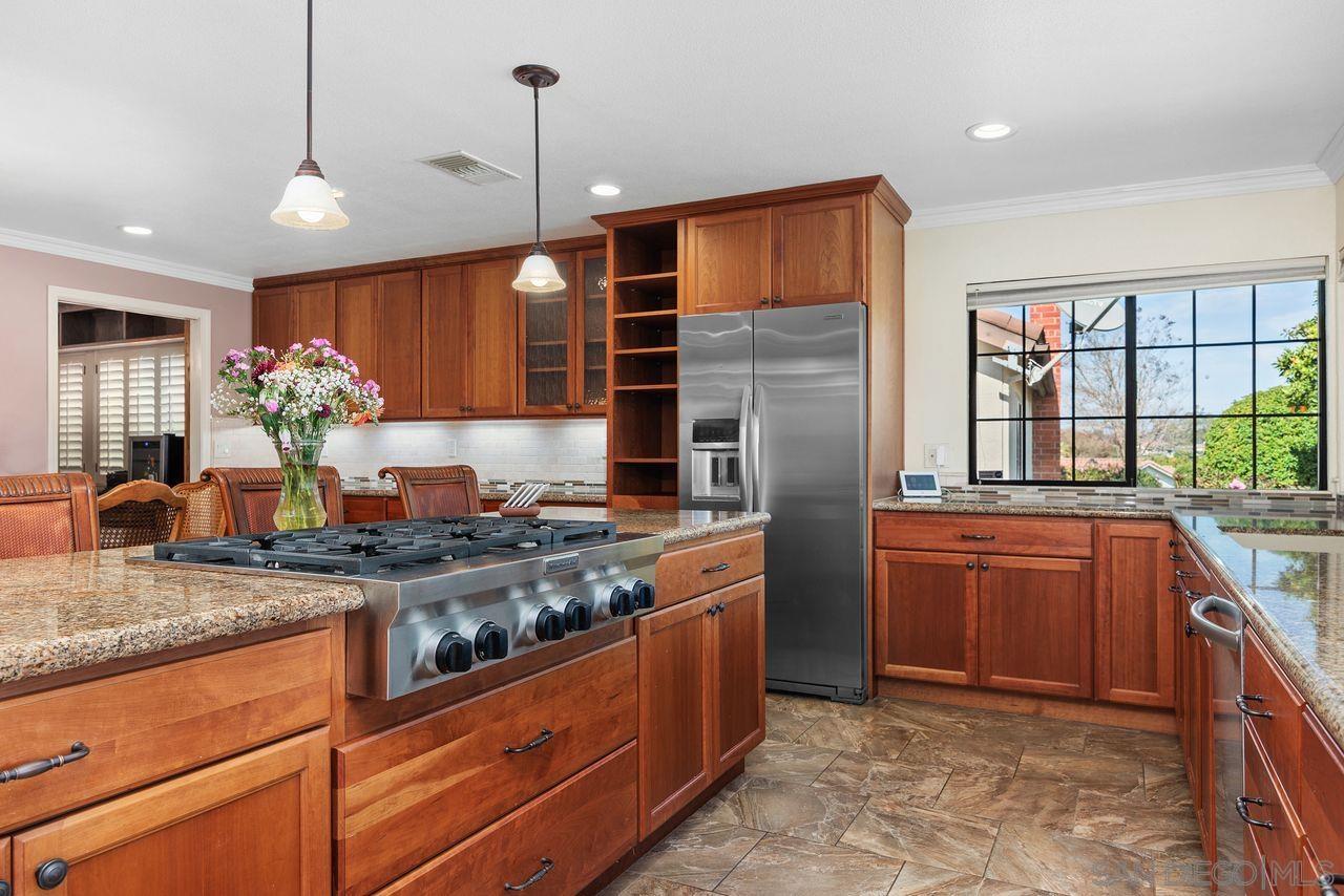 Detail Gallery Image 17 of 49 For 12007  Bajada Rd, San Diego,  CA 92128 - 3 Beds | 2 Baths