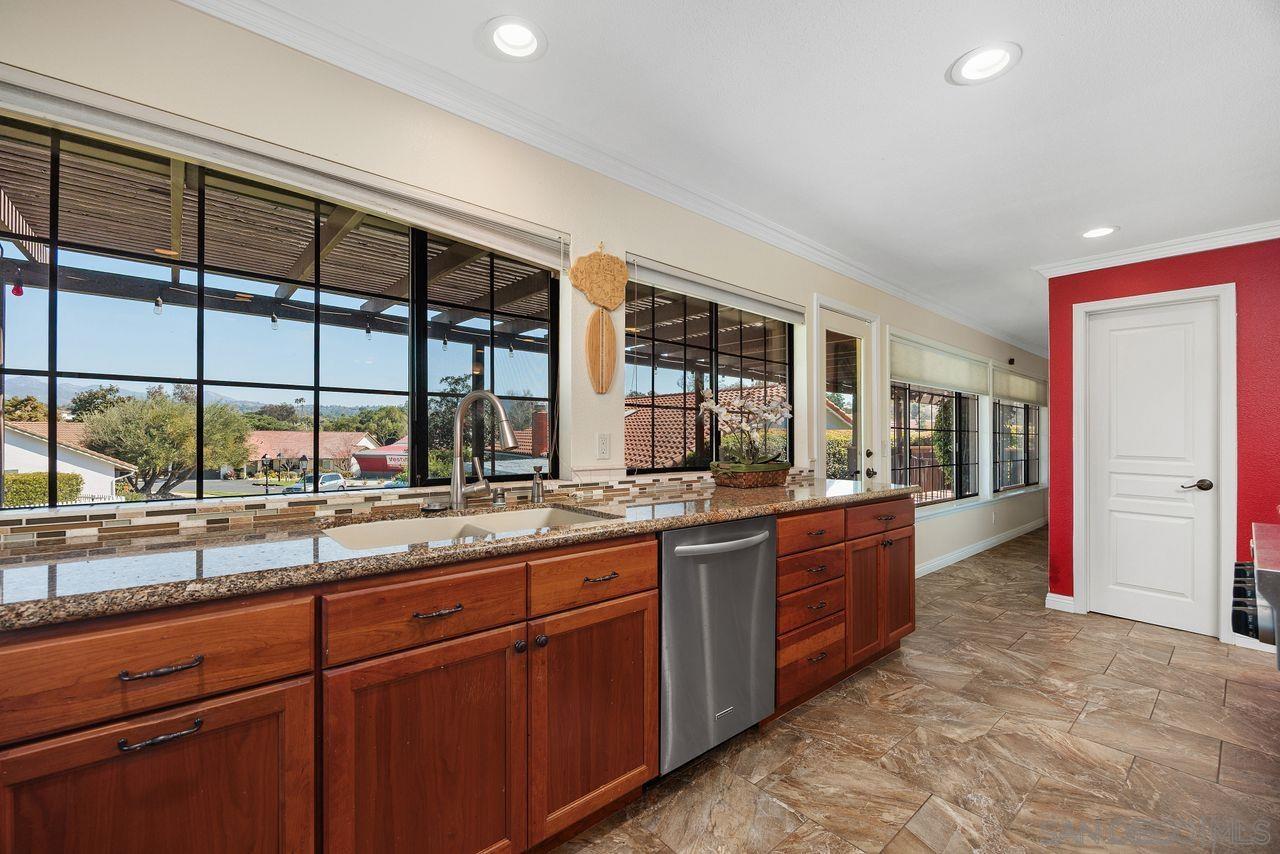 Detail Gallery Image 20 of 49 For 12007  Bajada Rd, San Diego,  CA 92128 - 3 Beds | 2 Baths