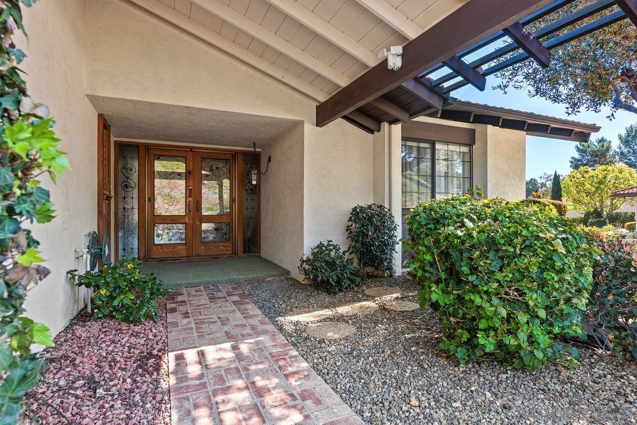 Detail Gallery Image 4 of 49 For 12007  Bajada Rd, San Diego,  CA 92128 - 3 Beds | 2 Baths