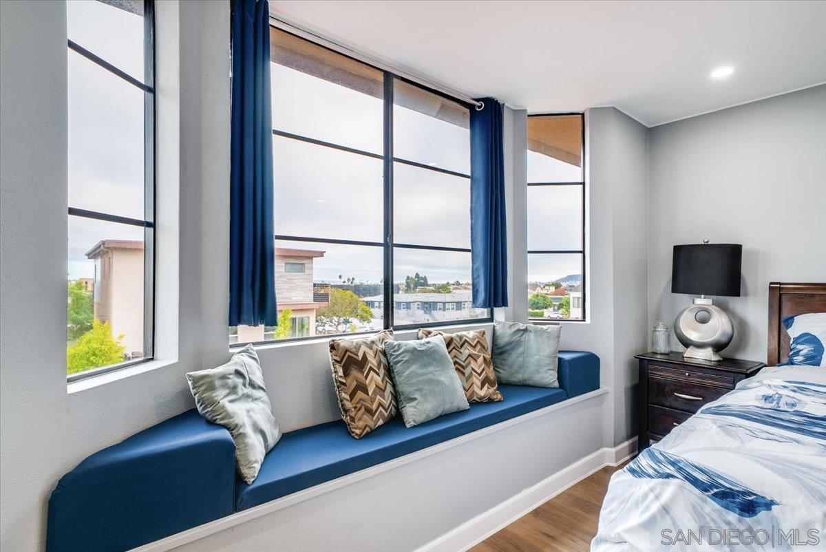 Detail Gallery Image 18 of 42 For 3130  Avenida De Portugal  #304,  San Diego,  CA 92106 - 2 Beds | 2 Baths