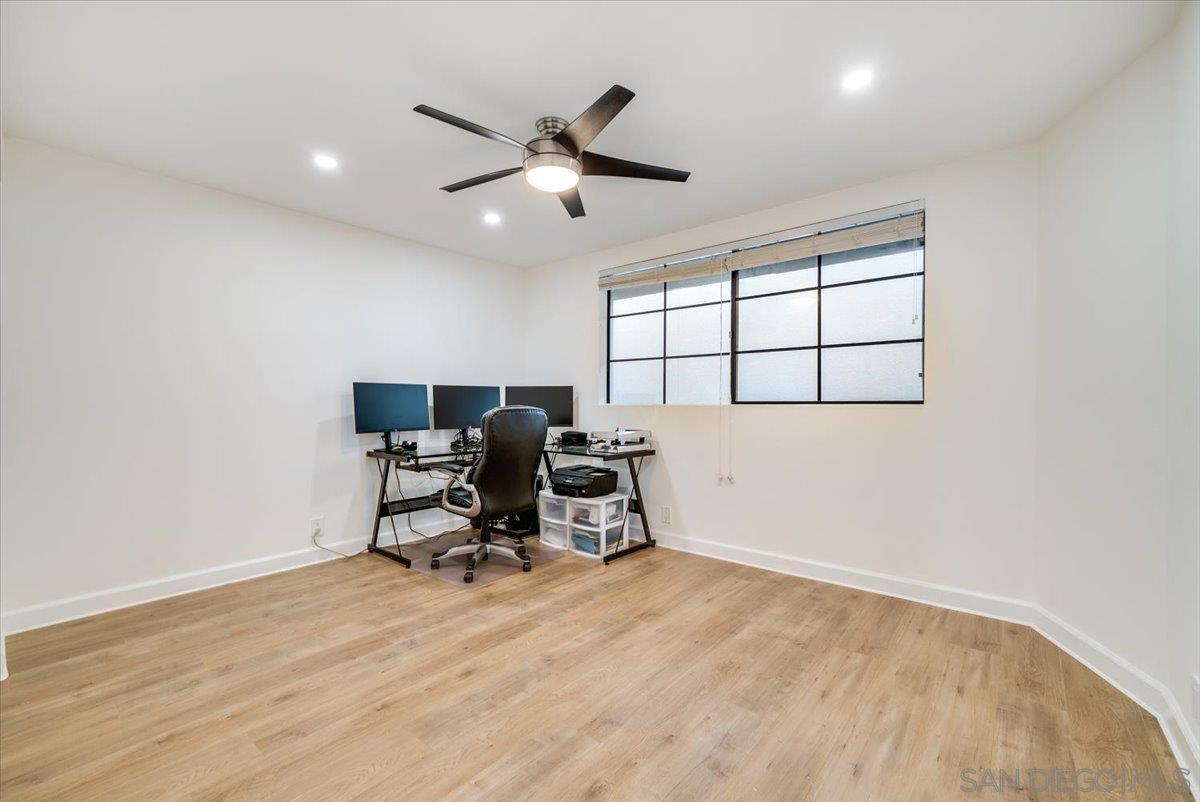 Detail Gallery Image 23 of 42 For 3130  Avenida De Portugal  #304,  San Diego,  CA 92106 - 2 Beds | 2 Baths