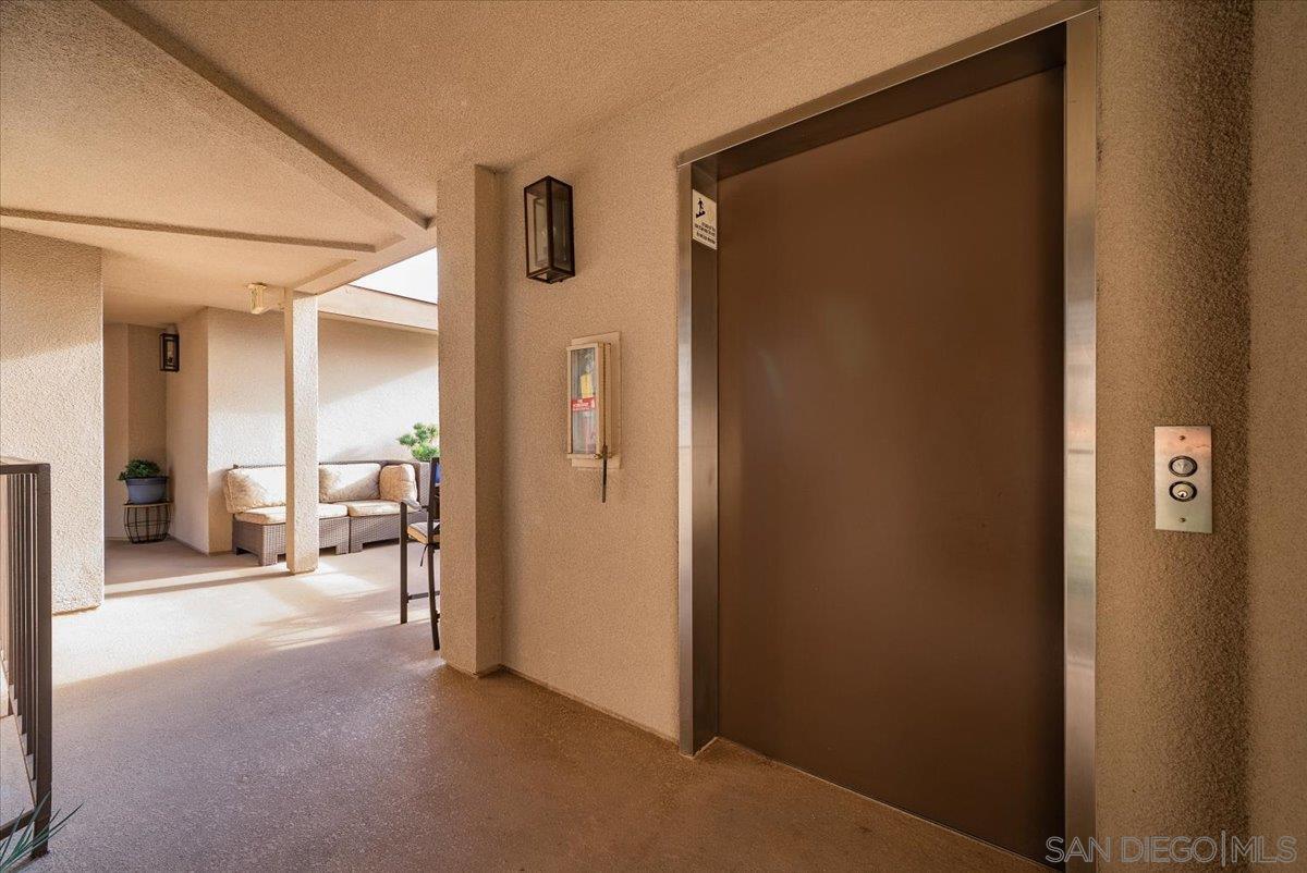 Detail Gallery Image 29 of 42 For 3130  Avenida De Portugal  #304,  San Diego,  CA 92106 - 2 Beds | 2 Baths