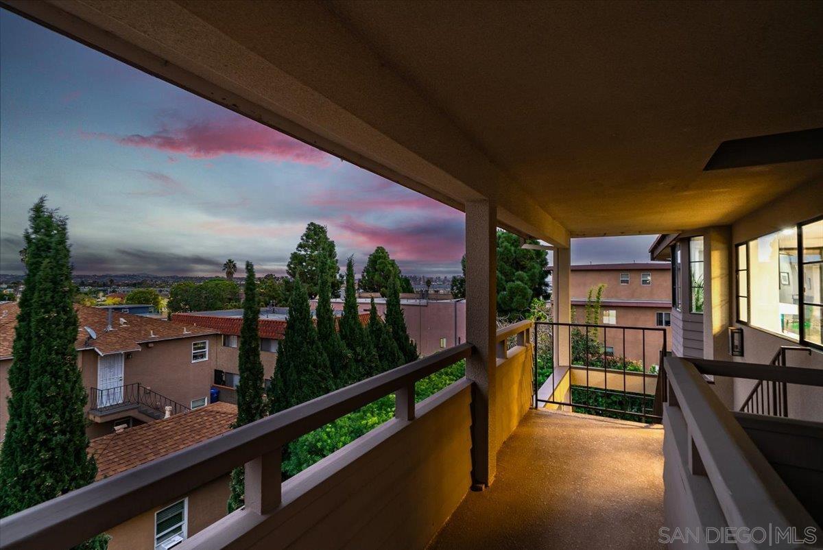 Detail Gallery Image 31 of 42 For 3130  Avenida De Portugal  #304,  San Diego,  CA 92106 - 2 Beds | 2 Baths