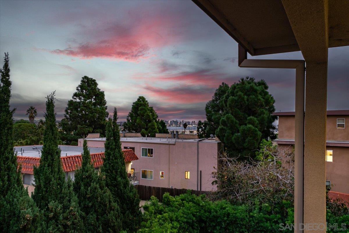 Detail Gallery Image 33 of 42 For 3130  Avenida De Portugal  #304,  San Diego,  CA 92106 - 2 Beds | 2 Baths