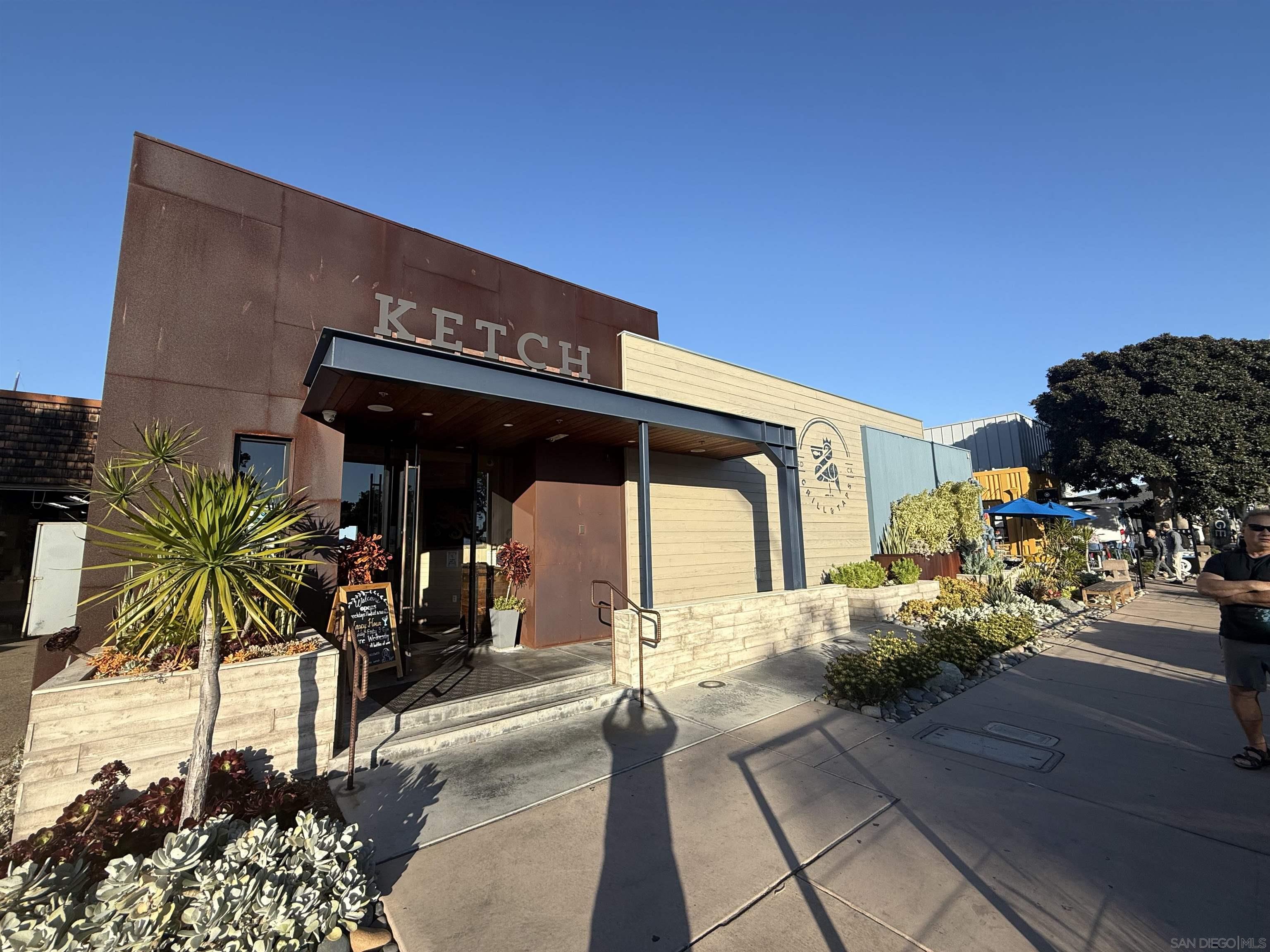 Detail Gallery Image 40 of 42 For 3130  Avenida De Portugal  #304,  San Diego,  CA 92106 - 2 Beds | 2 Baths