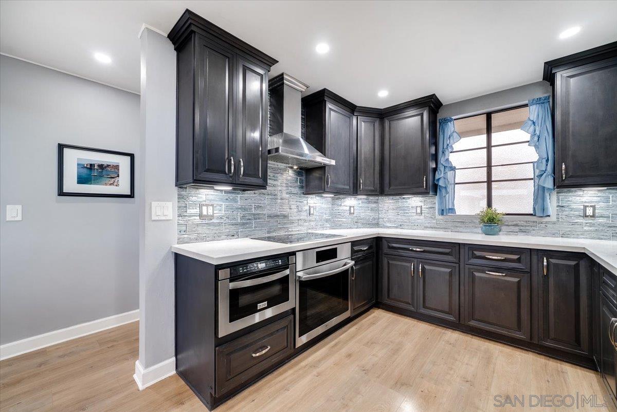 Detail Gallery Image 6 of 42 For 3130  Avenida De Portugal  #304,  San Diego,  CA 92106 - 2 Beds | 2 Baths