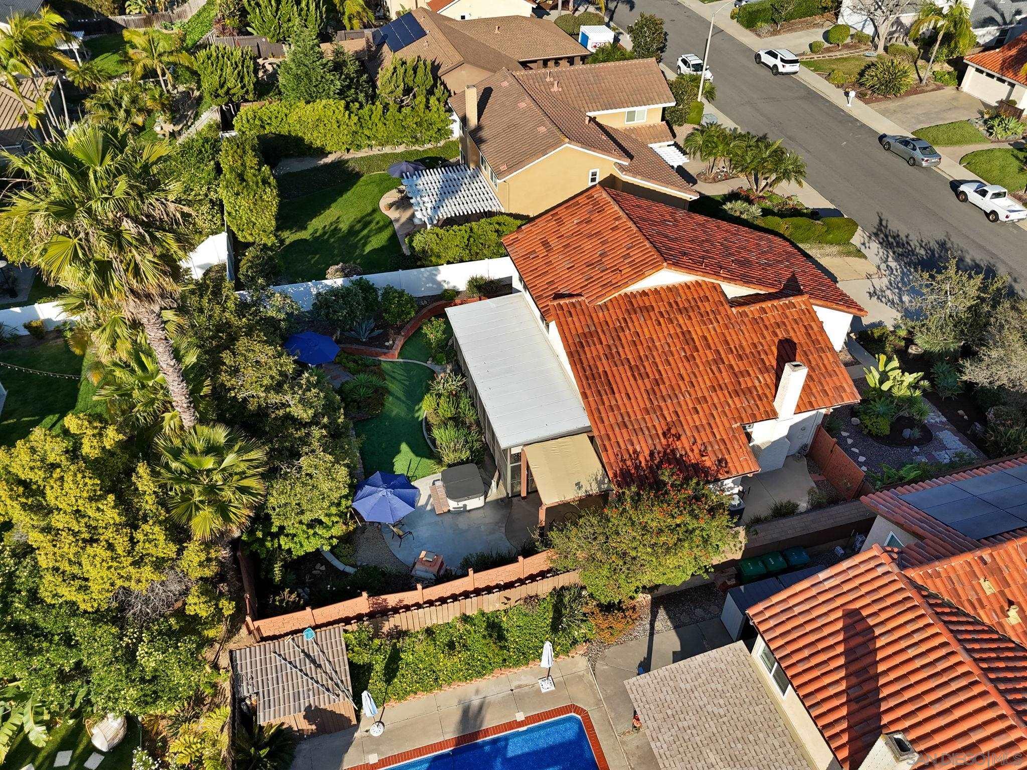 Detail Gallery Image 11 of 59 For 6433  La Paloma St, Carlsbad,  CA 92009 - 4 Beds | 3 Baths