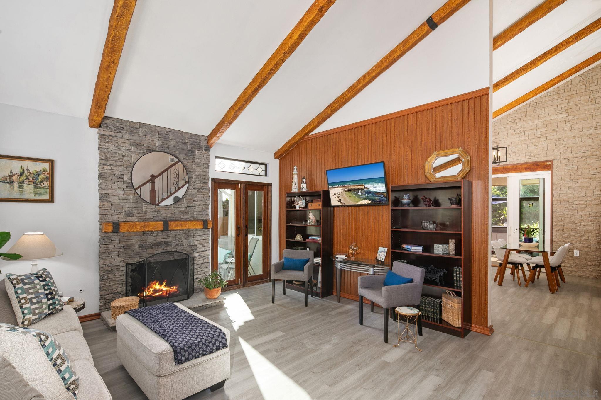 Detail Gallery Image 15 of 59 For 6433  La Paloma St, Carlsbad,  CA 92009 - 4 Beds | 3 Baths