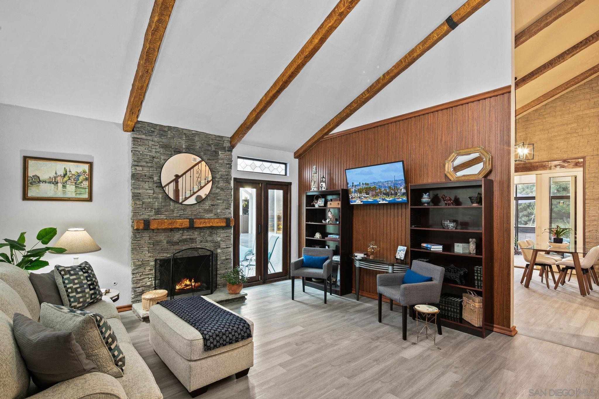 Detail Gallery Image 16 of 59 For 6433  La Paloma St, Carlsbad,  CA 92009 - 4 Beds | 3 Baths