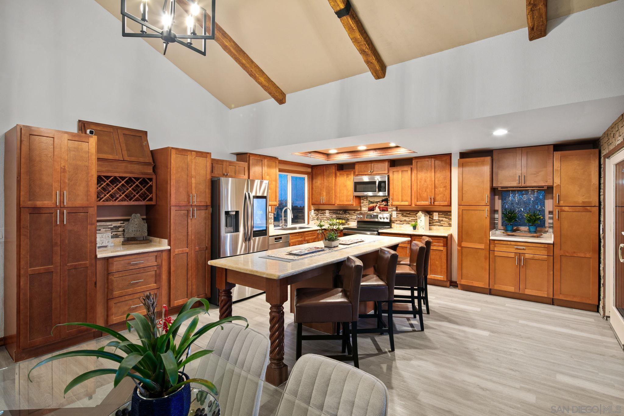 Detail Gallery Image 17 of 59 For 6433  La Paloma St, Carlsbad,  CA 92009 - 4 Beds | 3 Baths