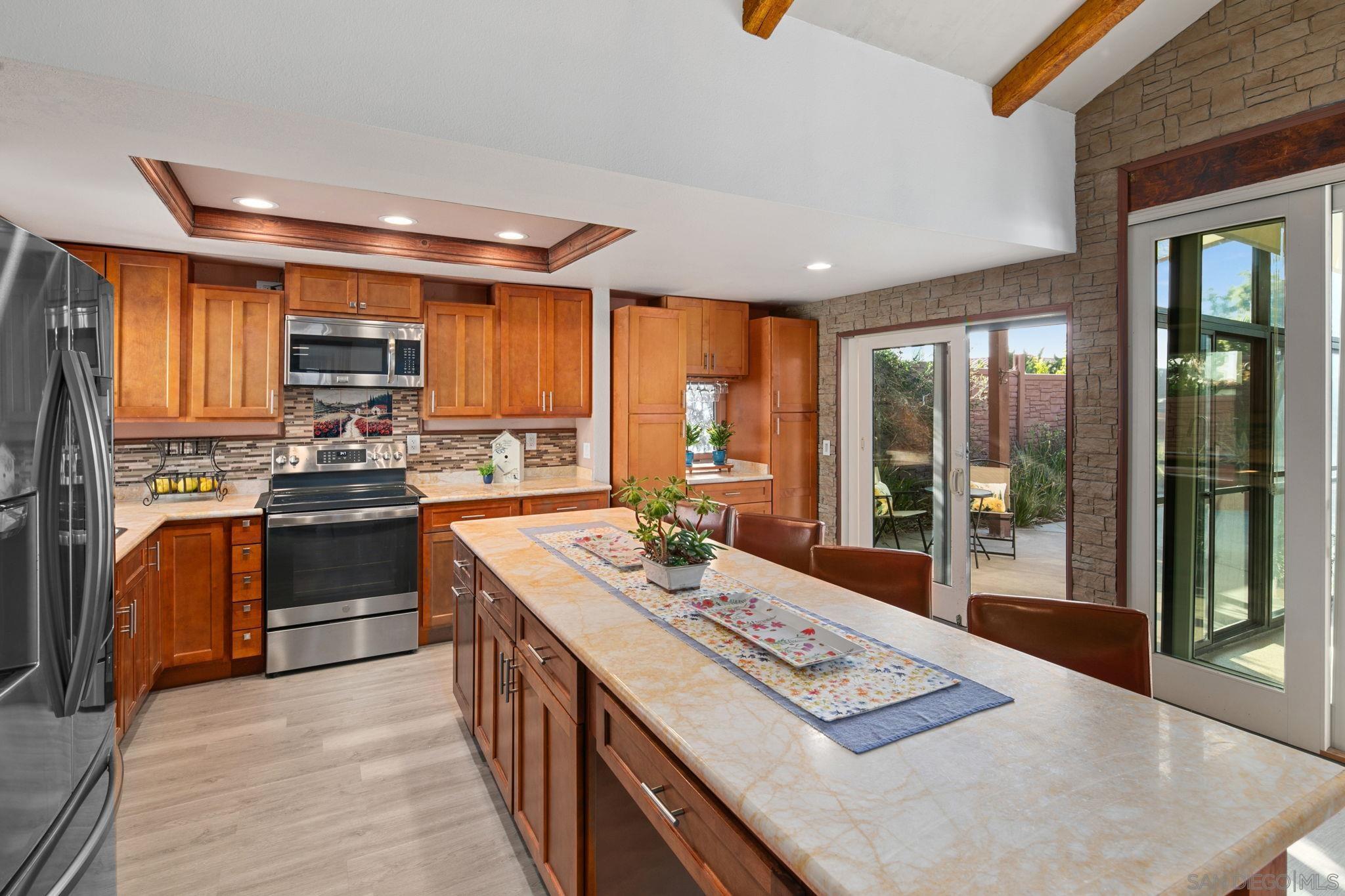 Detail Gallery Image 22 of 59 For 6433  La Paloma St, Carlsbad,  CA 92009 - 4 Beds | 3 Baths