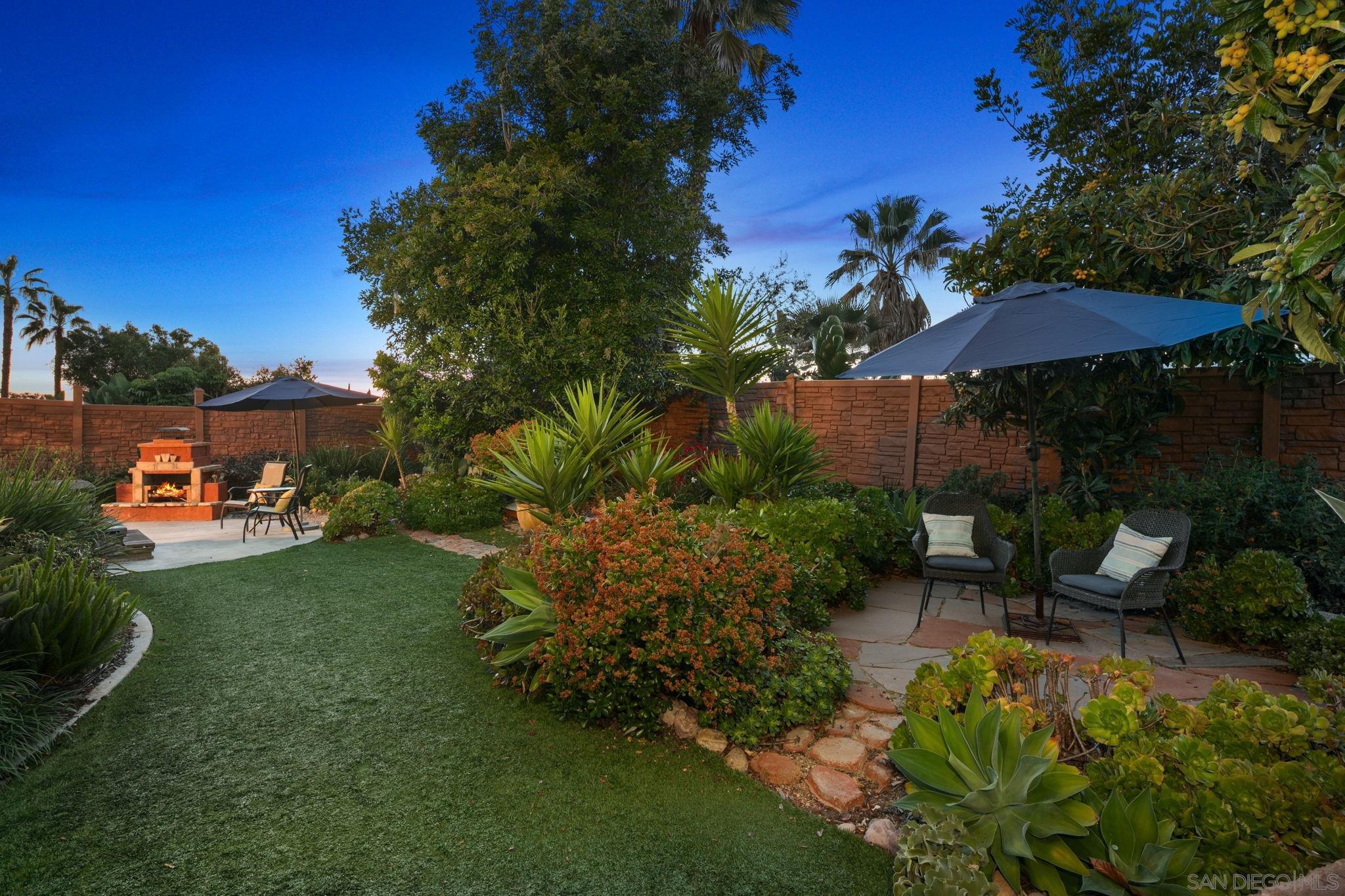 Detail Gallery Image 7 of 59 For 6433  La Paloma St, Carlsbad,  CA 92009 - 4 Beds | 3 Baths