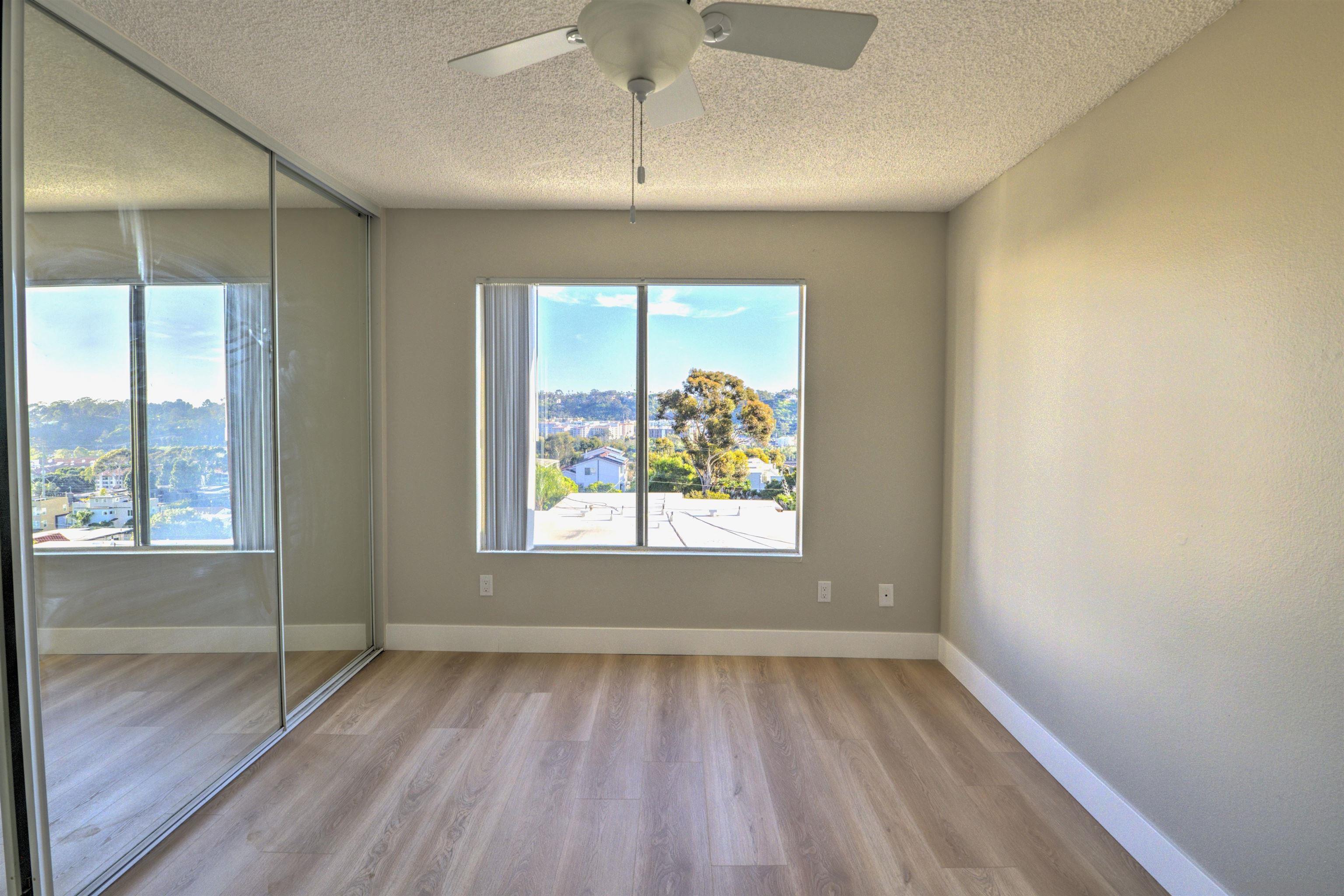 Detail Gallery Image 5 of 11 For 5949  Mildred St  #4,  San Diego,  CA 92110 - 2 Beds | 1/1 Baths