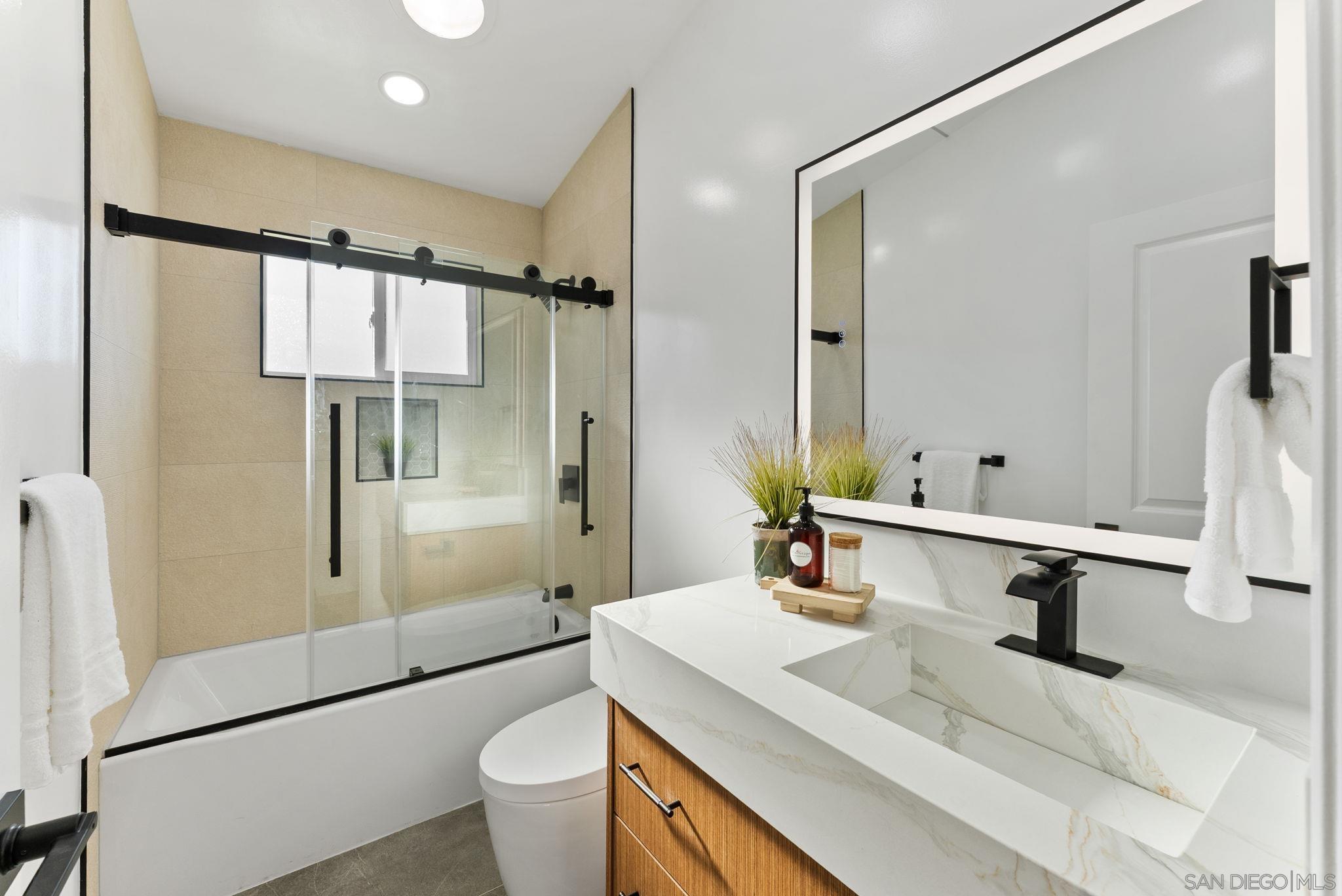 Detail Gallery Image 15 of 34 For 2729  Gobat Ave, San Diego,  CA 92122 - 3 Beds | 2 Baths
