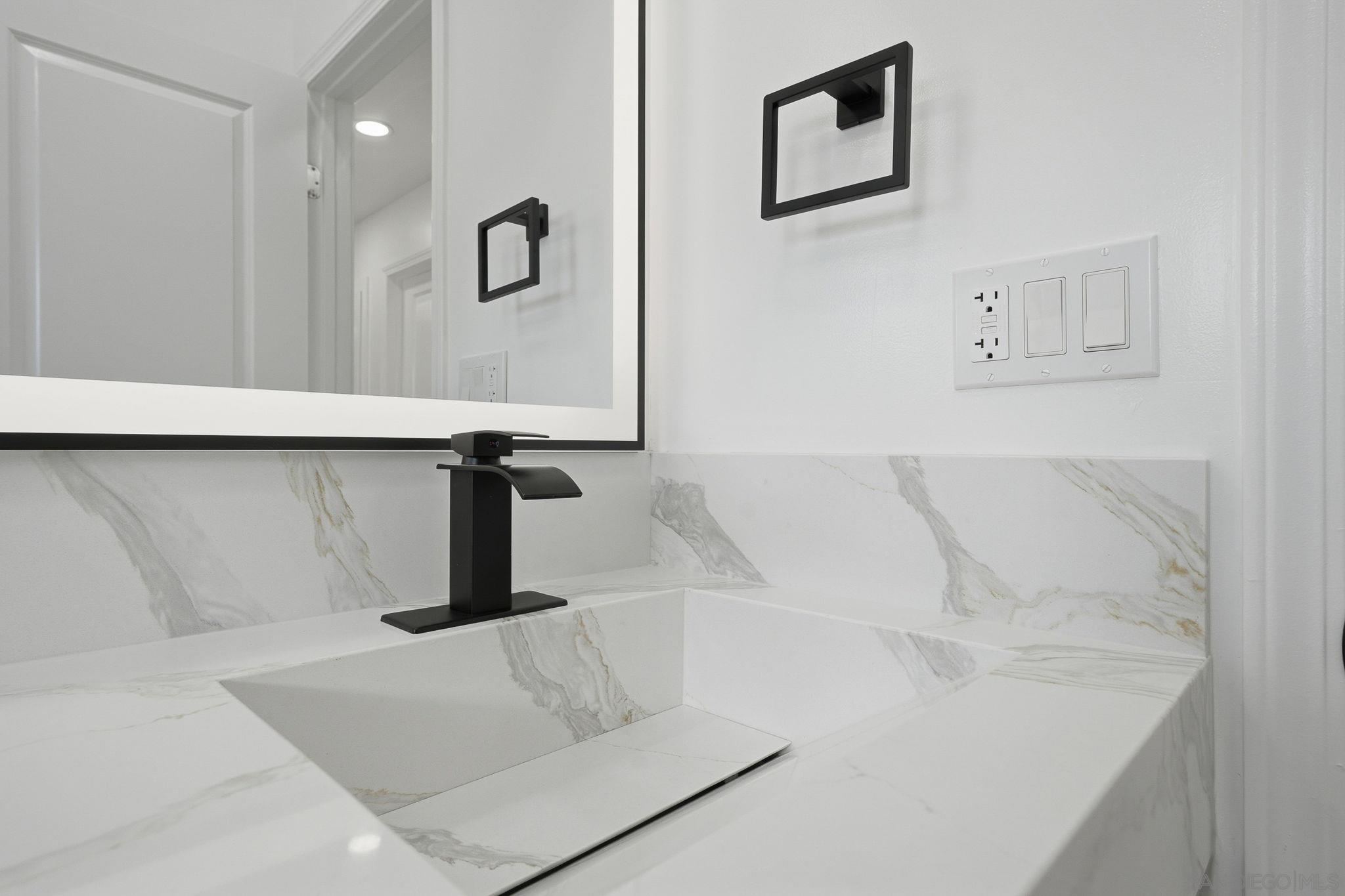 Detail Gallery Image 19 of 34 For 2729  Gobat Ave, San Diego,  CA 92122 - 3 Beds | 2 Baths