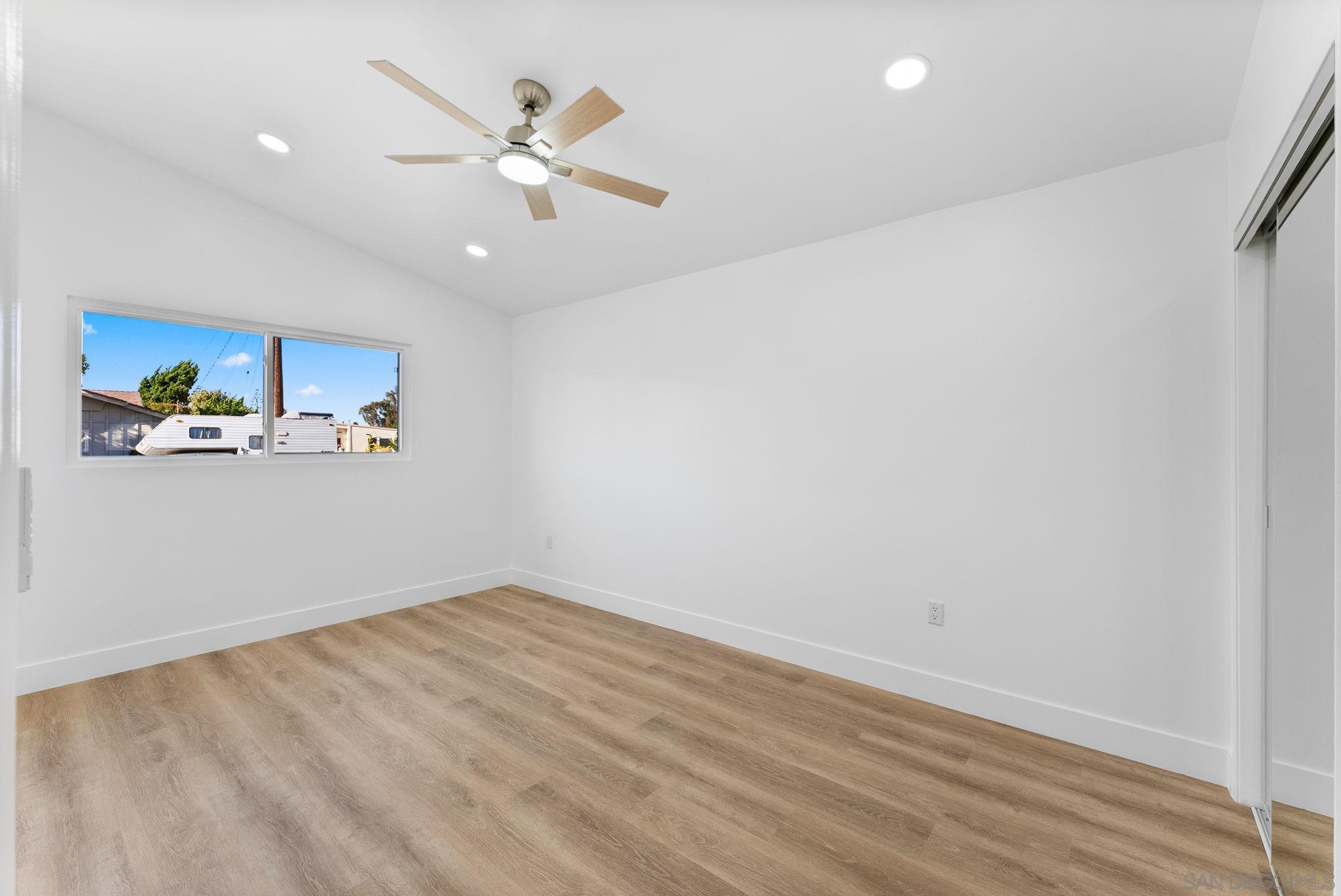 Detail Gallery Image 27 of 34 For 2729  Gobat Ave, San Diego,  CA 92122 - 3 Beds | 2 Baths