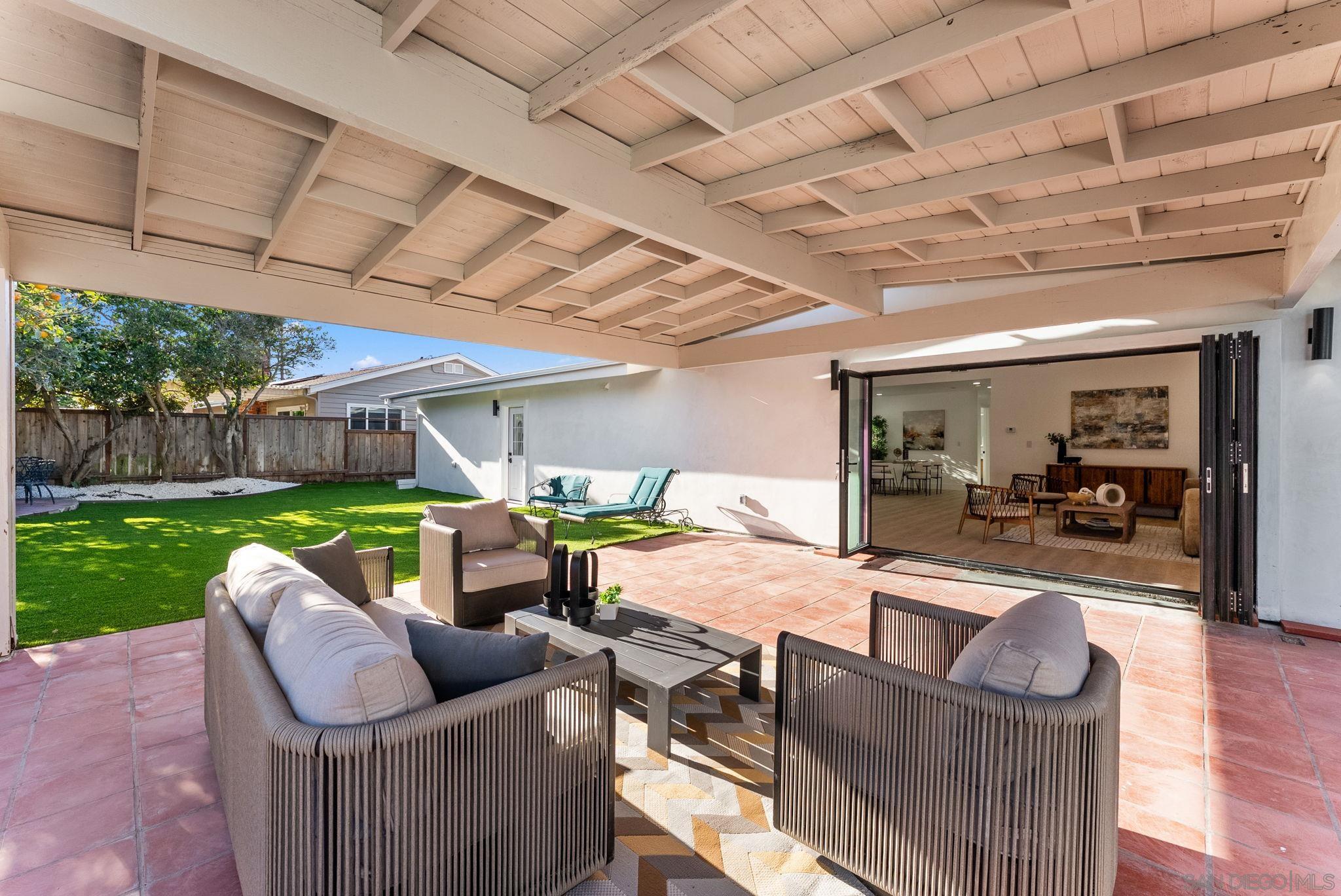 Detail Gallery Image 30 of 34 For 2729  Gobat Ave, San Diego,  CA 92122 - 3 Beds | 2 Baths