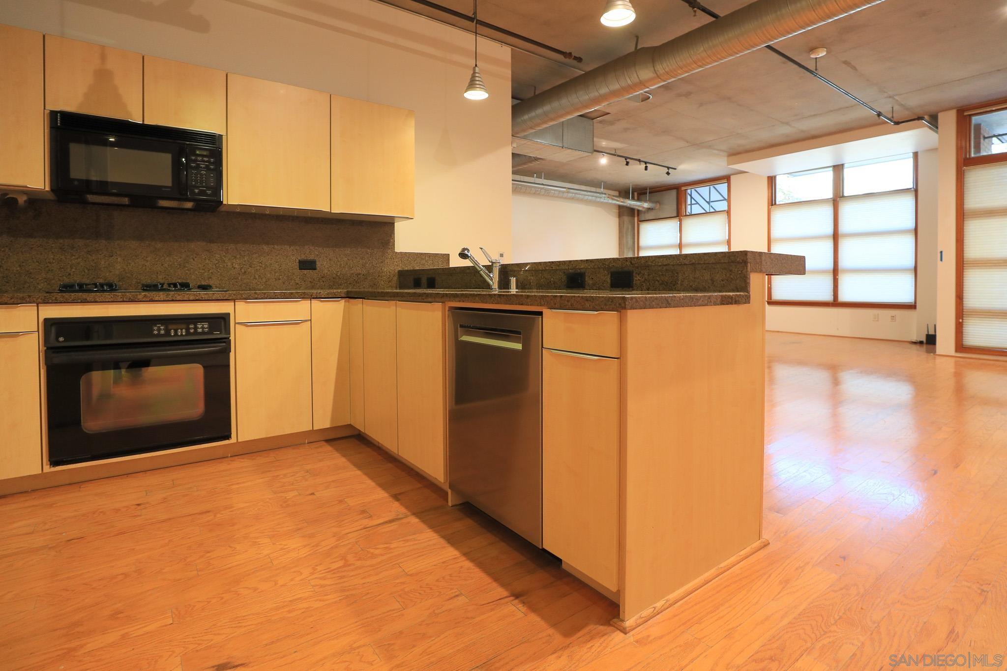 Detail Gallery Image 27 of 34 For 877  Island Ave  102, San Diego,  CA 92101 - 1 Beds | 1 Baths