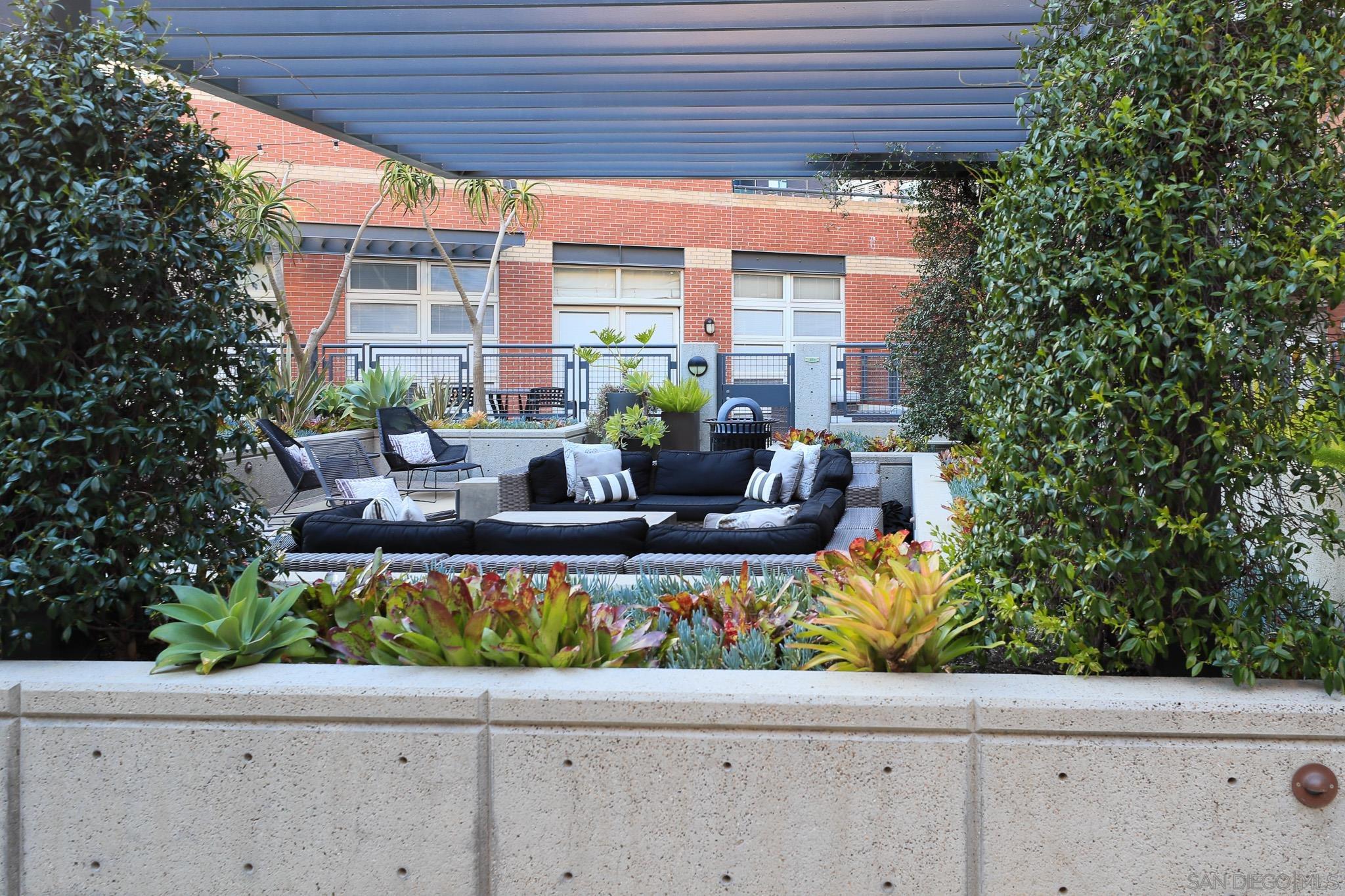 Detail Gallery Image 4 of 34 For 877  Island Ave  102, San Diego,  CA 92101 - 1 Beds | 1 Baths