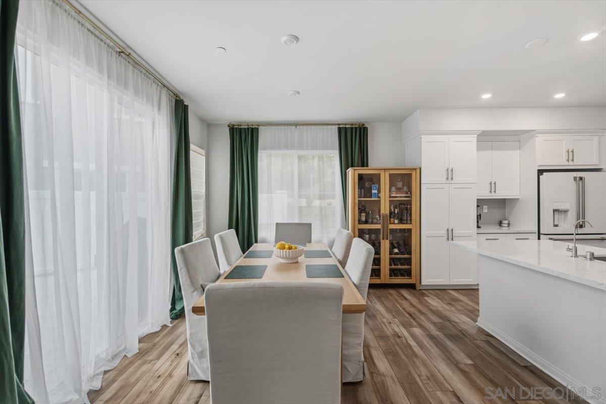 Detail Gallery Image 13 of 45 For 1521  Meriwood Way, Vista,  CA 92083 - 4 Beds | 2/1 Baths