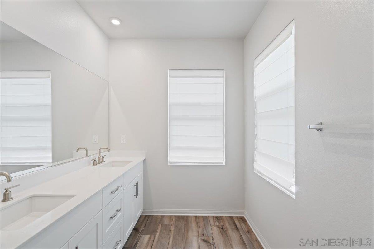 Detail Gallery Image 24 of 45 For 1521  Meriwood Way, Vista,  CA 92083 - 4 Beds | 2/1 Baths