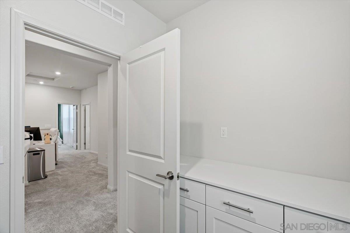 Detail Gallery Image 27 of 45 For 1521  Meriwood Way, Vista,  CA 92083 - 4 Beds | 2/1 Baths