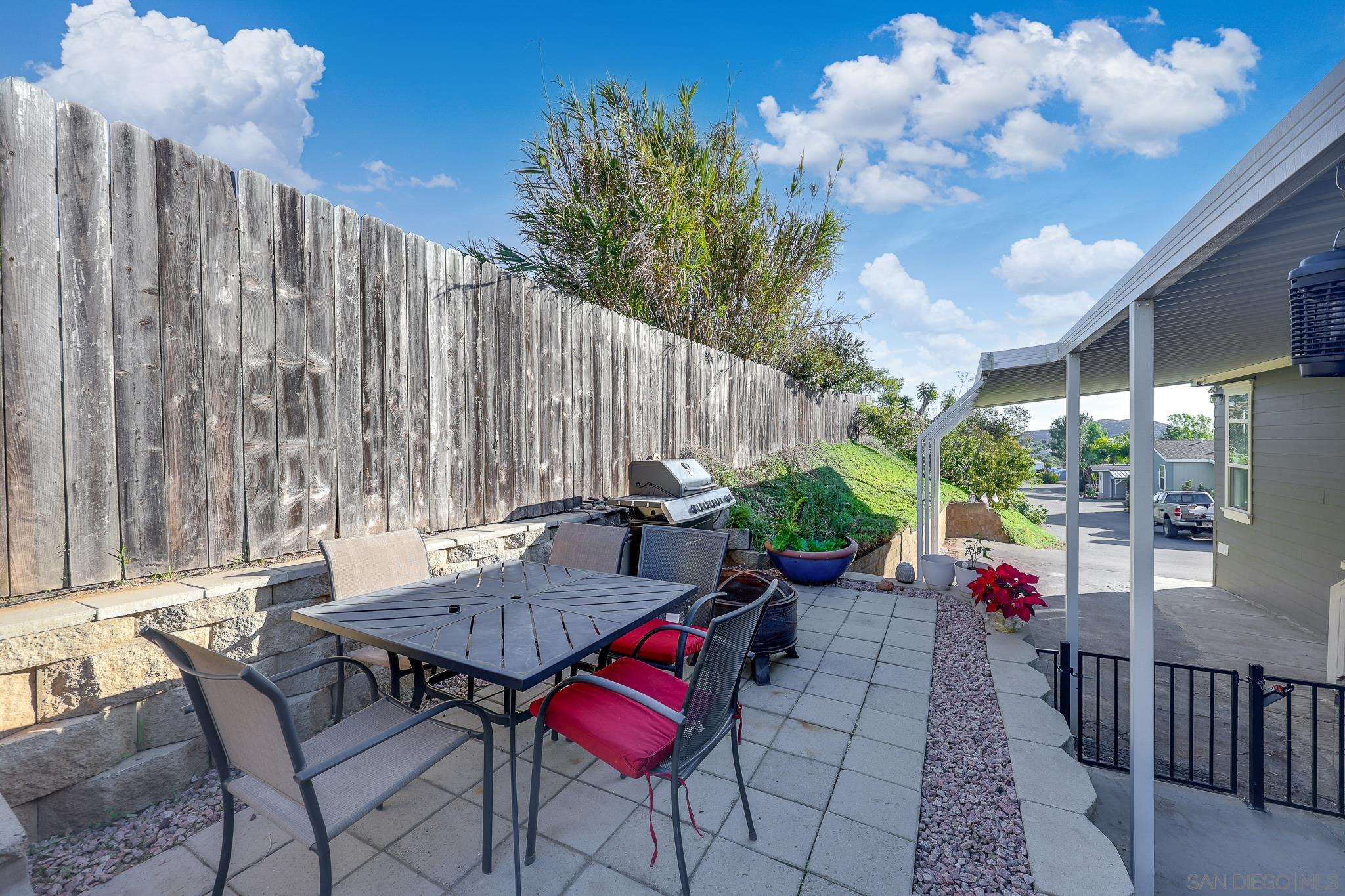 Detail Gallery Image 32 of 37 For 250  La Cresta Heights Rd  #SPC 12,  El Cajon,  CA 92021 - 3 Beds | 2 Baths