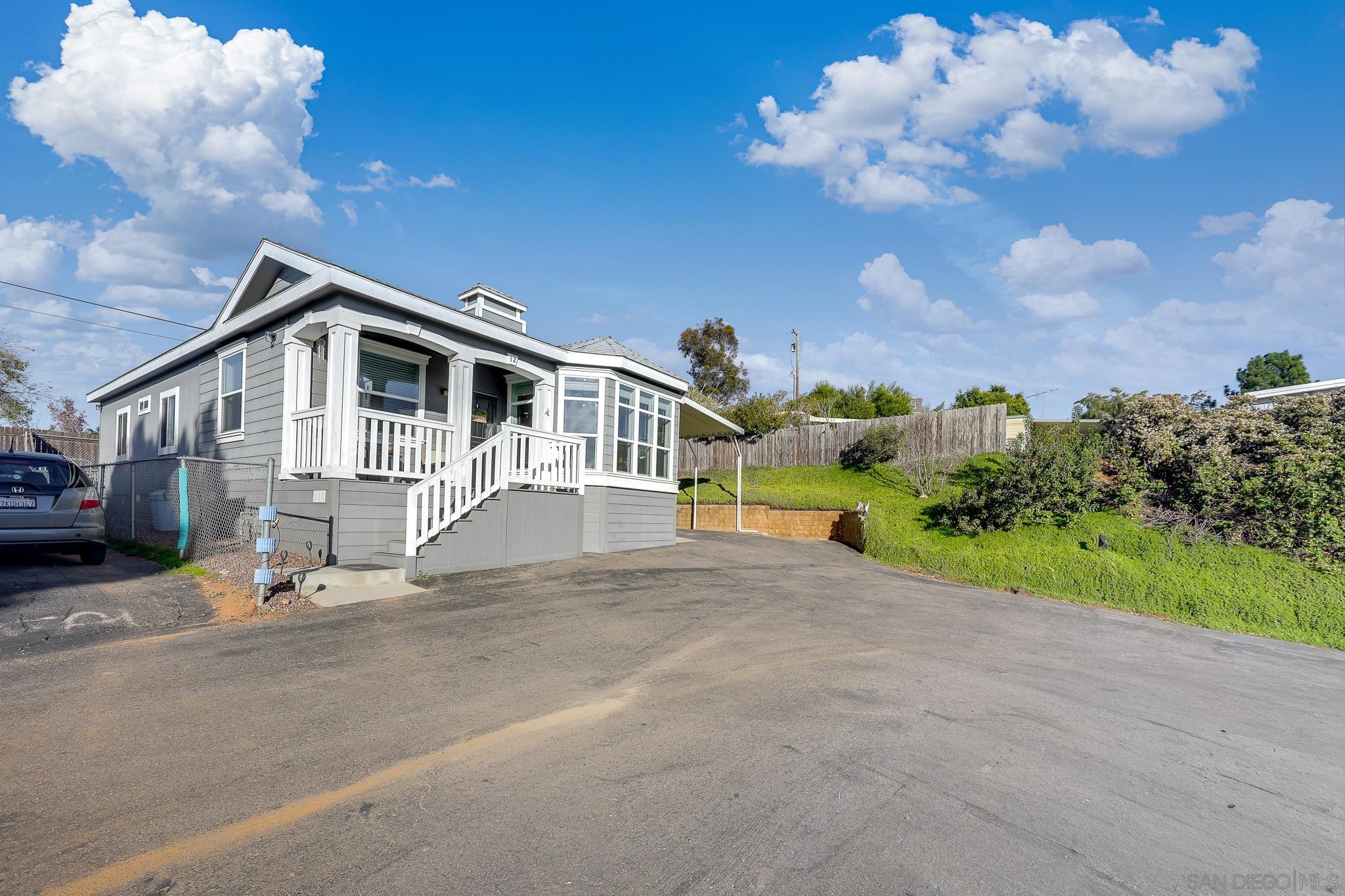 Detail Gallery Image 35 of 37 For 250  La Cresta Heights Rd  #SPC 12,  El Cajon,  CA 92021 - 3 Beds | 2 Baths