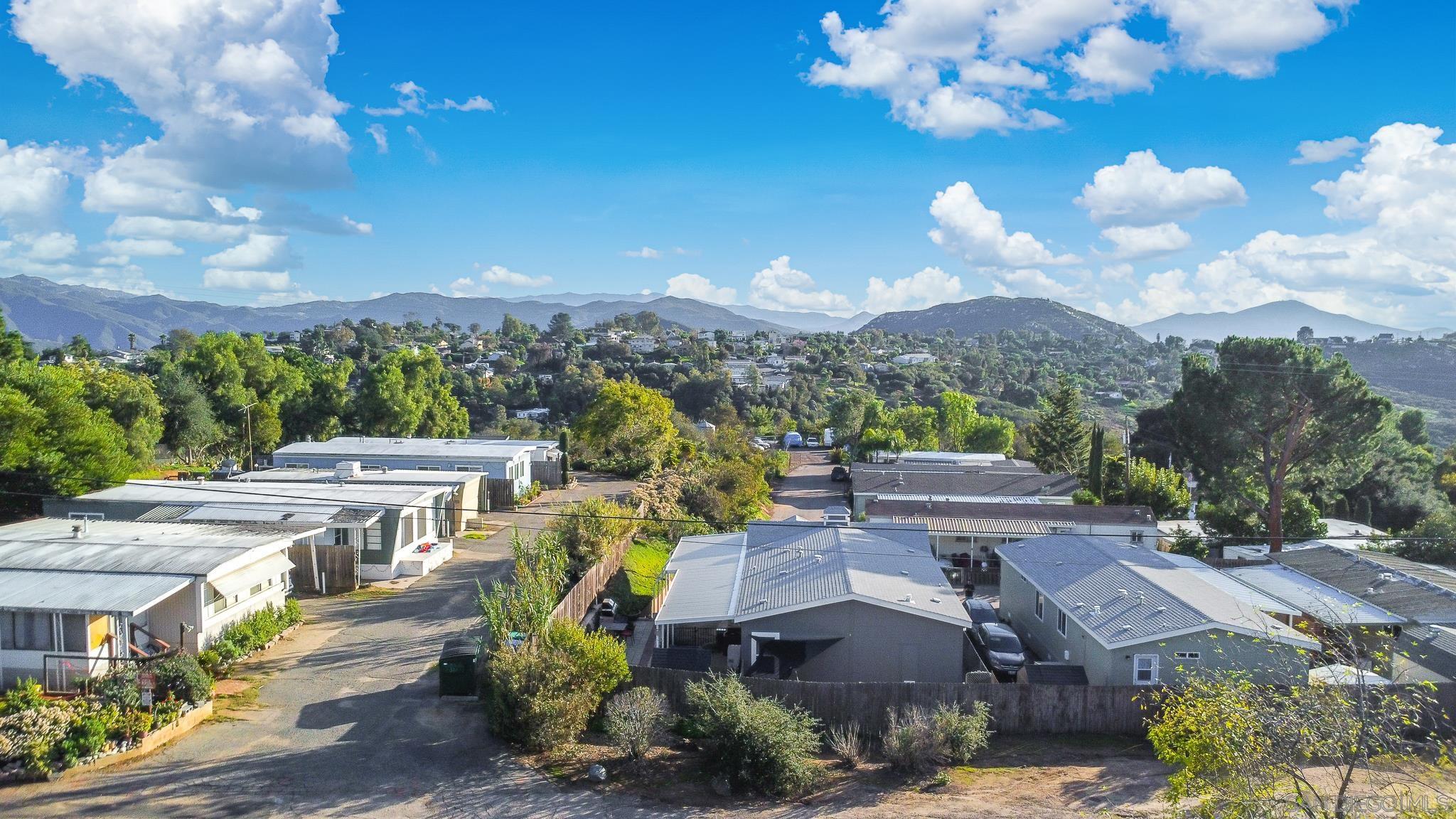 Detail Gallery Image 7 of 37 For 250  La Cresta Heights Rd  #SPC 12,  El Cajon,  CA 92021 - 3 Beds | 2 Baths