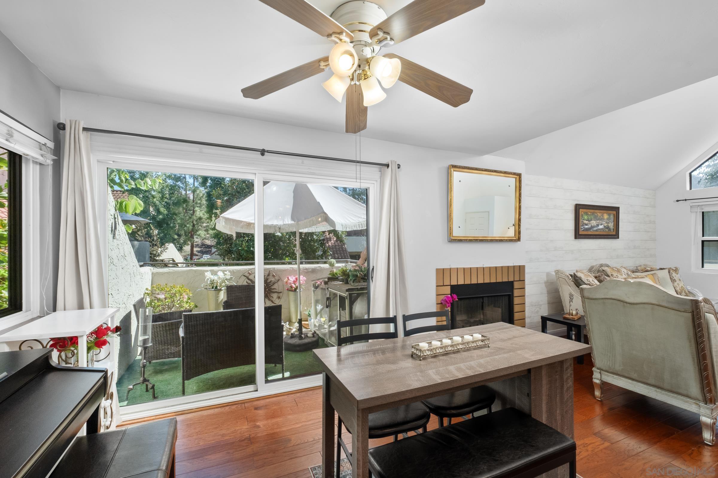 Detail Gallery Image 9 of 25 For 17885  Caminito Pinero  #255,  San Diego,  CA 92128 - 2 Beds | 2 Baths