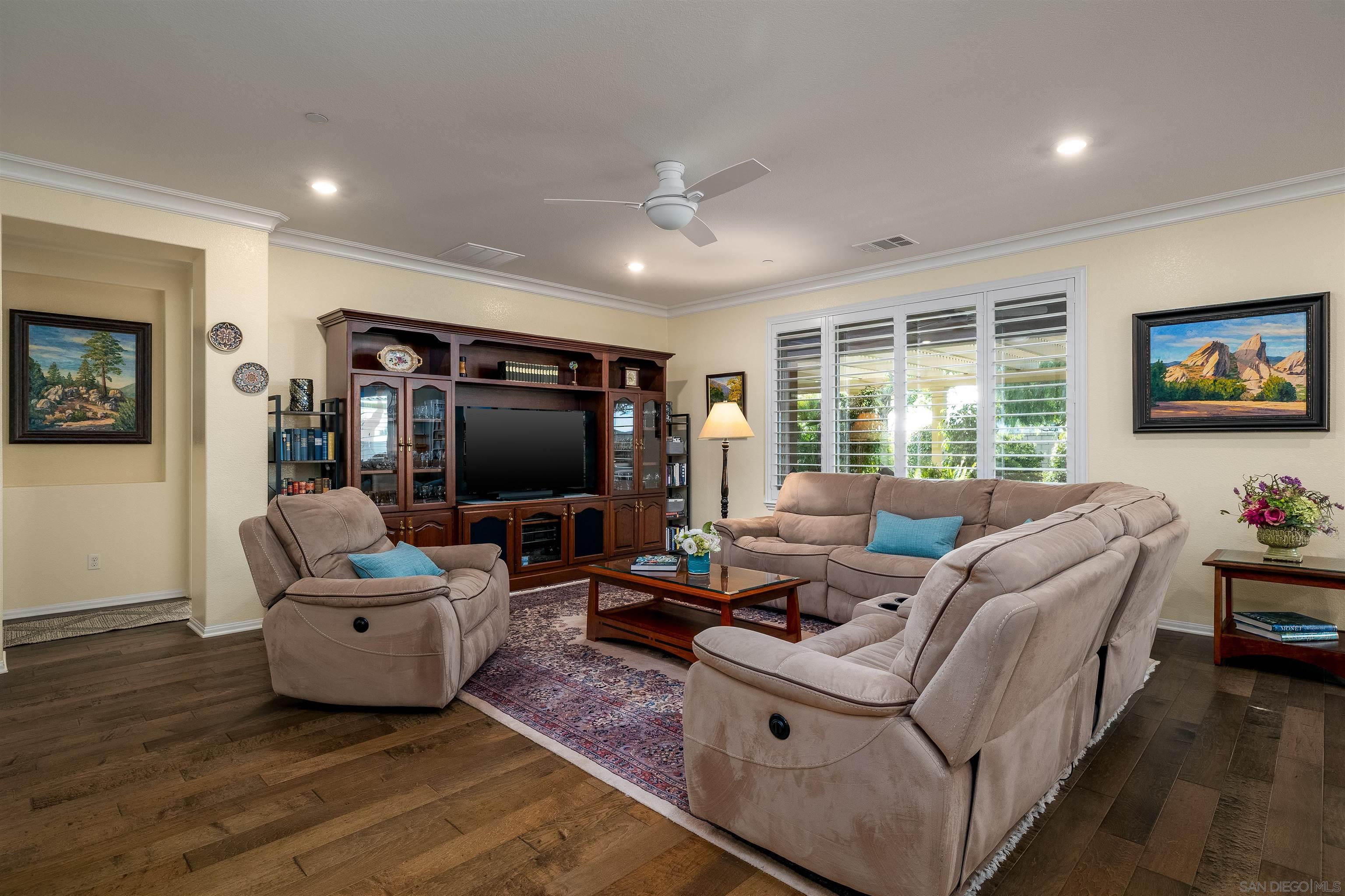 Detail Gallery Image 7 of 44 For 1371  Camino Sueno, Hemet,  CA 92545 - 3 Beds | 3 Baths