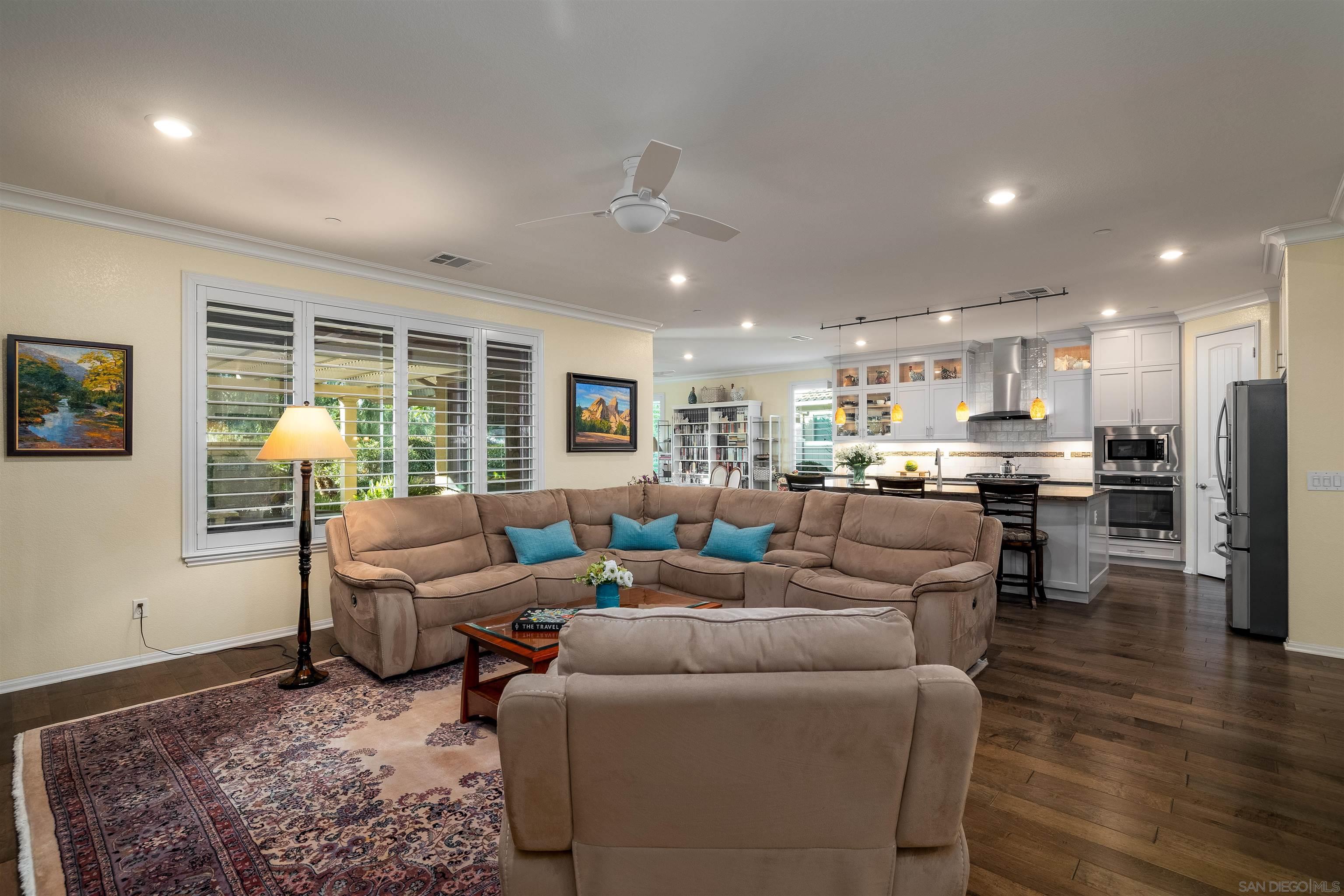 Detail Gallery Image 8 of 44 For 1371  Camino Sueno, Hemet,  CA 92545 - 3 Beds | 3 Baths