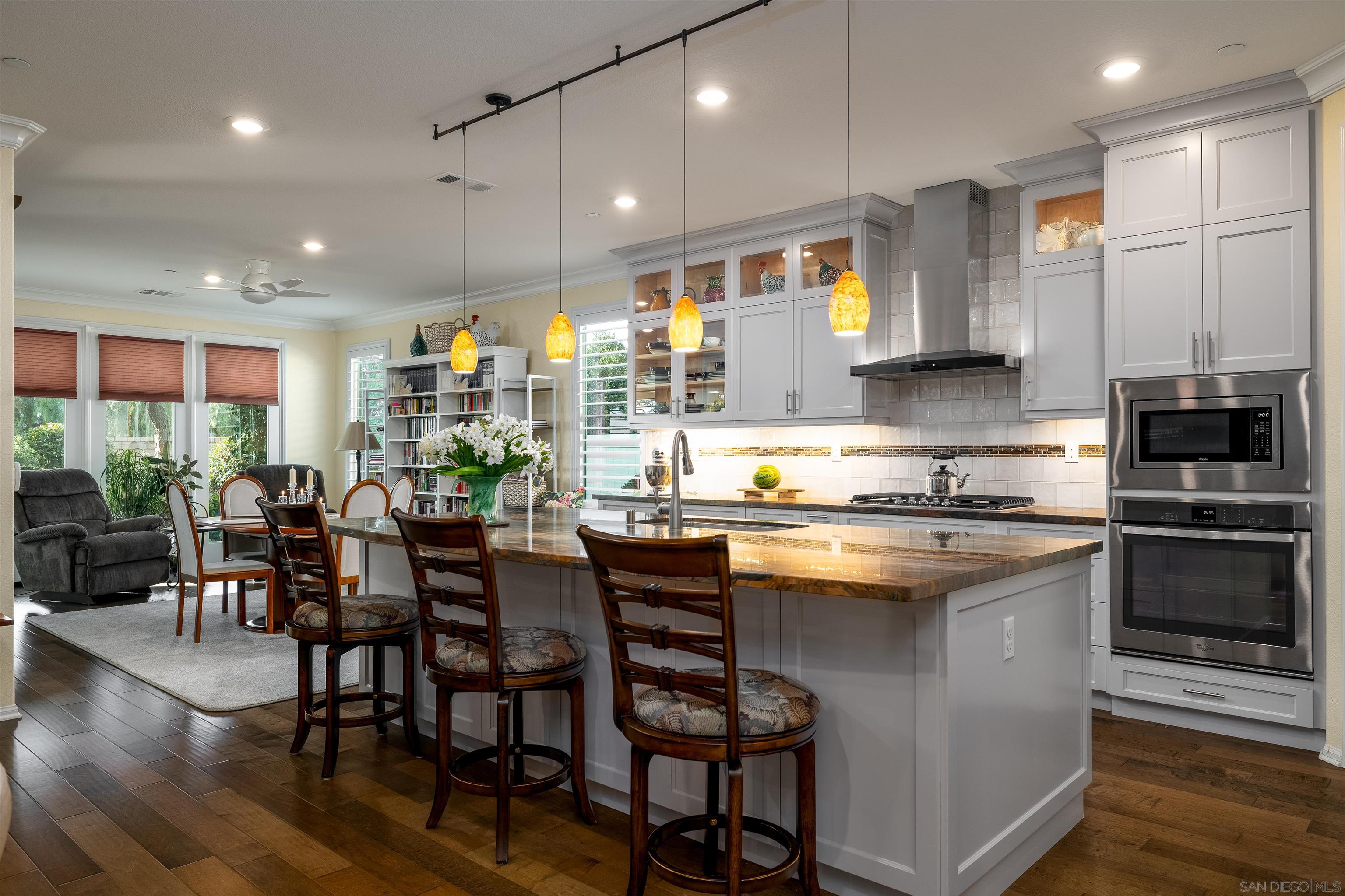 Detail Gallery Image 9 of 44 For 1371  Camino Sueno, Hemet,  CA 92545 - 3 Beds | 3 Baths