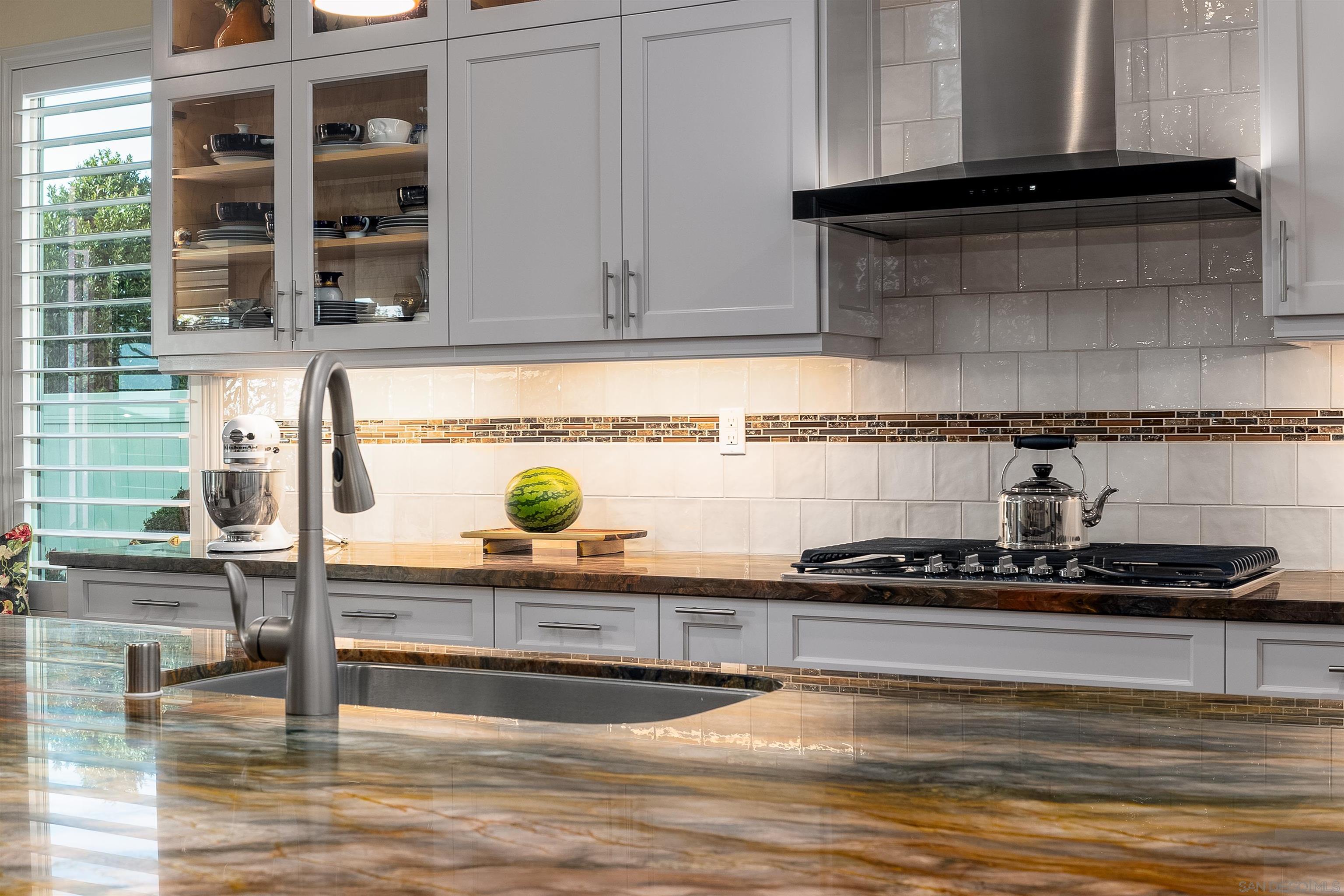 Detail Gallery Image 10 of 44 For 1371  Camino Sueno, Hemet,  CA 92545 - 3 Beds | 3 Baths