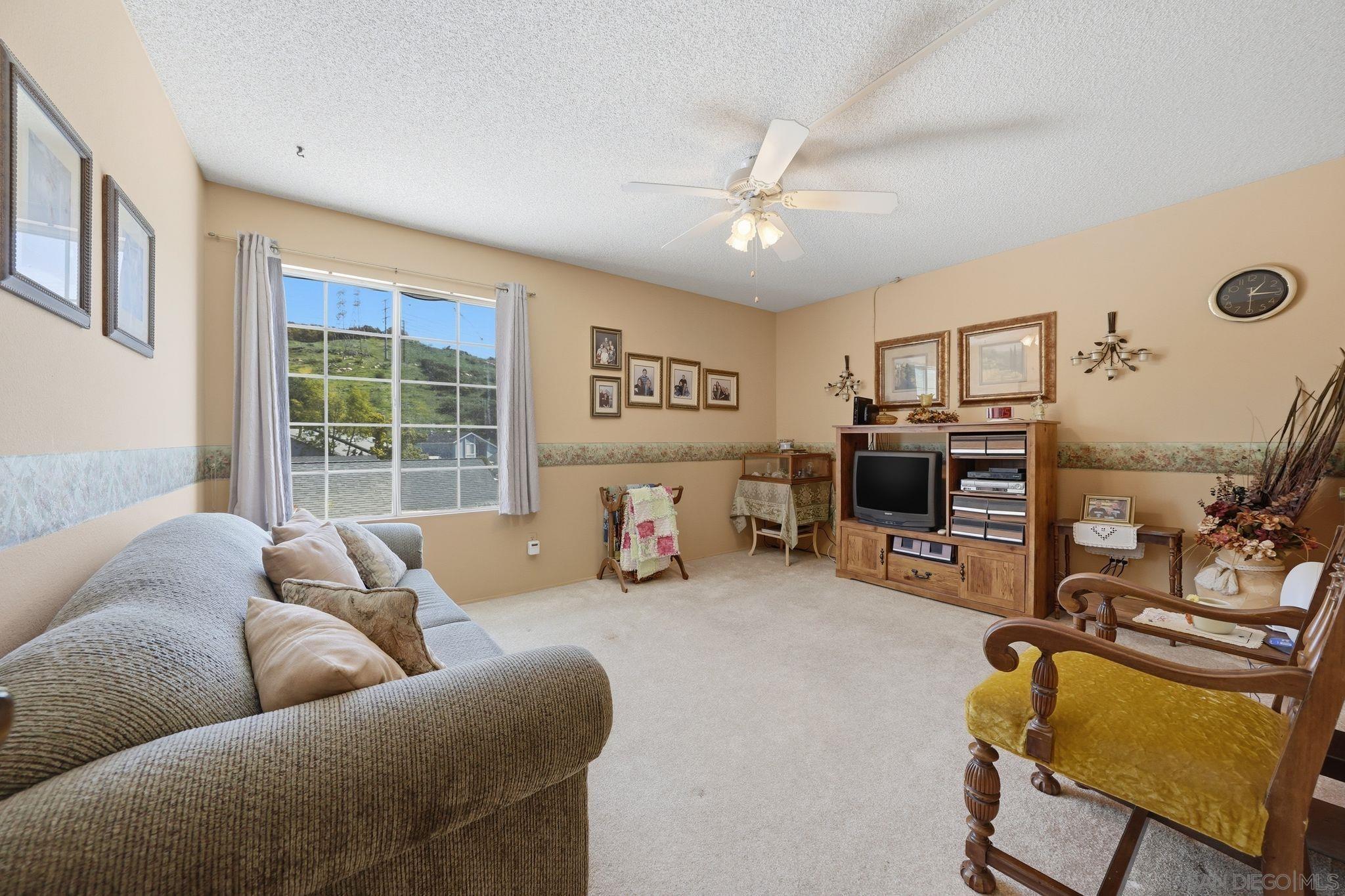 Detail Gallery Image 12 of 23 For 13849  Gorrion Ct, El Cajon,  CA 92021 - 4 Beds | 3 Baths