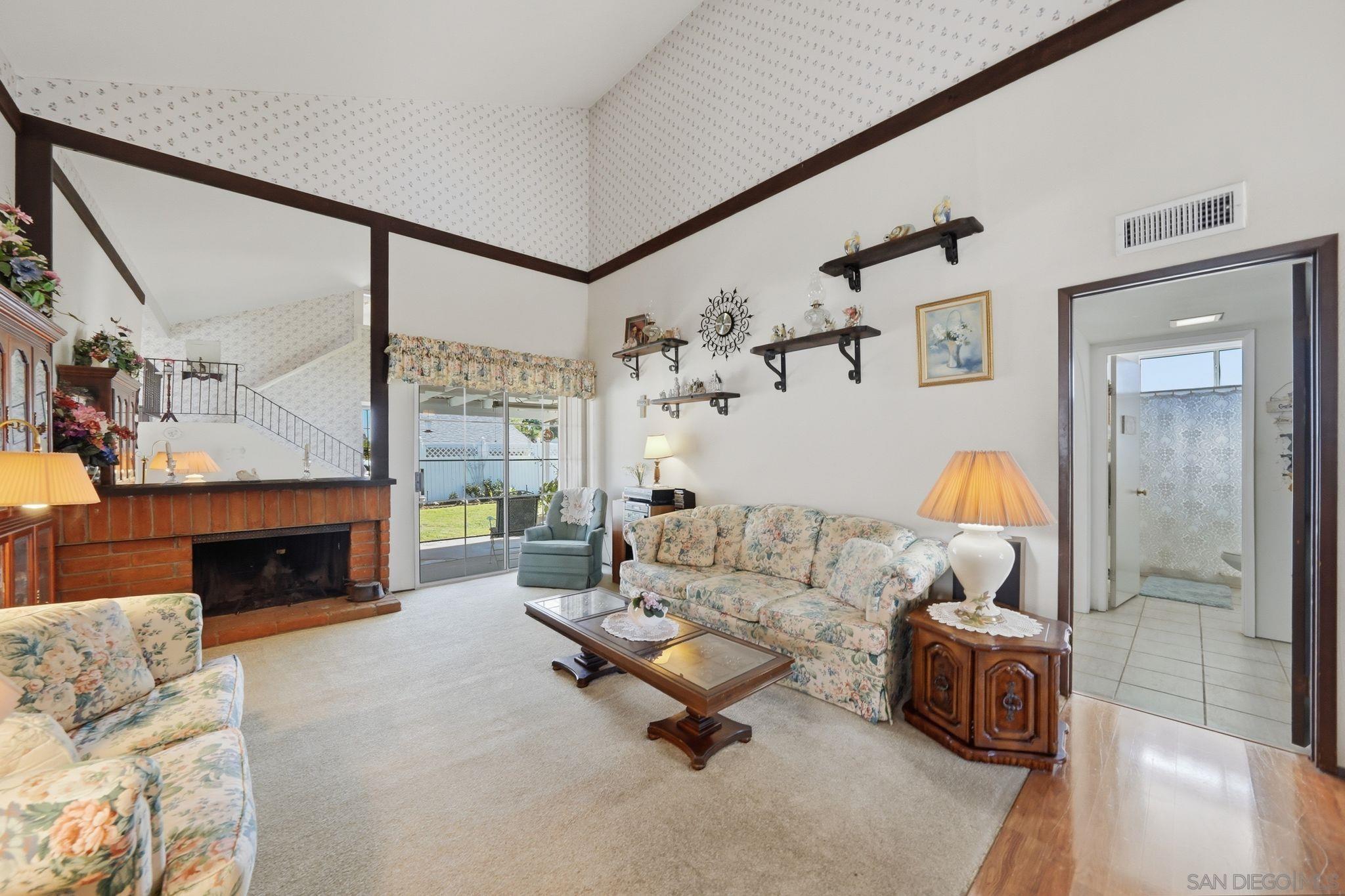 Detail Gallery Image 3 of 23 For 13849  Gorrion Ct, El Cajon,  CA 92021 - 4 Beds | 3 Baths