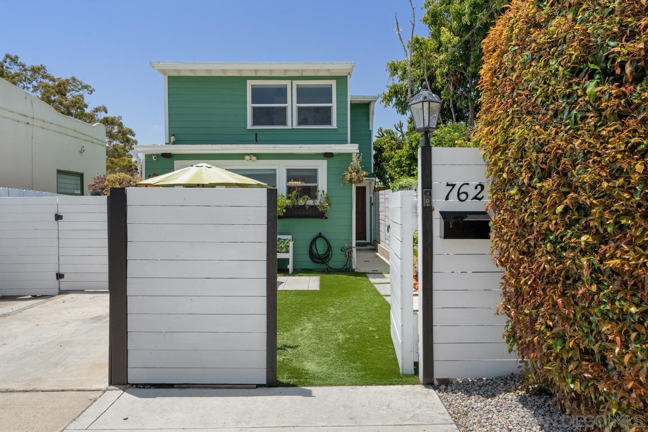 Detail Gallery Image 4 of 49 For 762  Cerro Gordo, San Diego,  CA 92102 - 2 Beds | 2 Baths