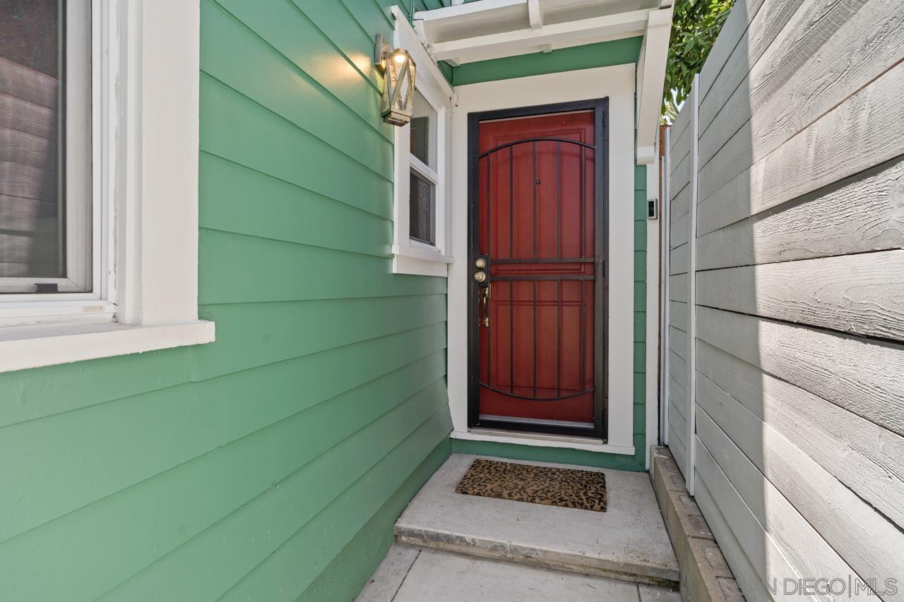 Detail Gallery Image 8 of 49 For 762  Cerro Gordo, San Diego,  CA 92102 - 2 Beds | 2 Baths