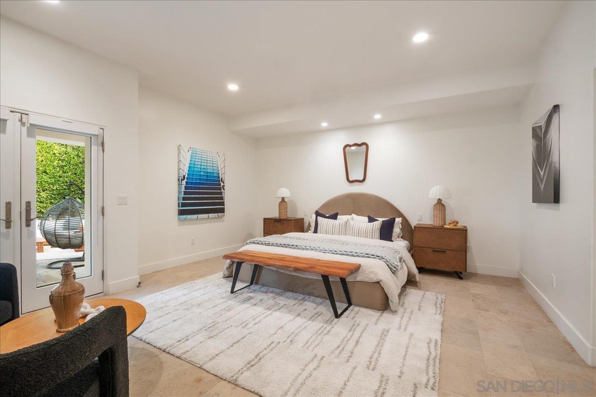 Detail Gallery Image 16 of 62 For 3535  Riviera Drive, San Diego,  CA 92109 - 4 Beds | 3/1 Baths